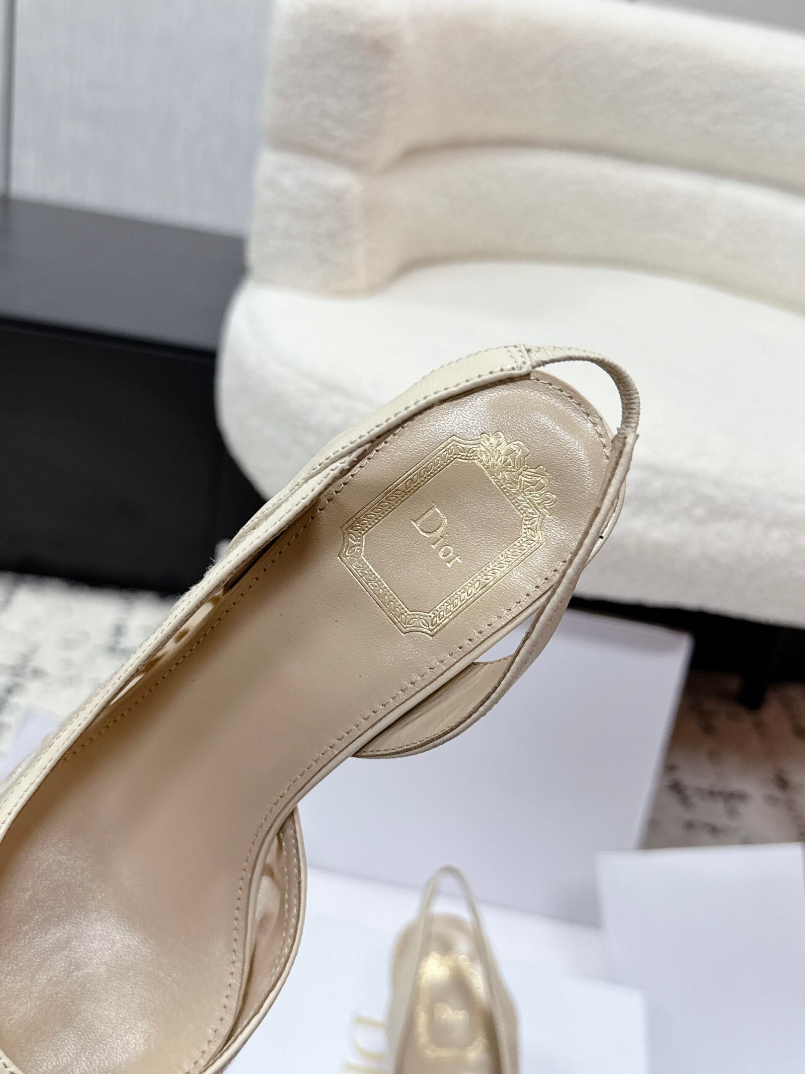 Dior Adiorable Slingback Pump B6052003 - Image 6
