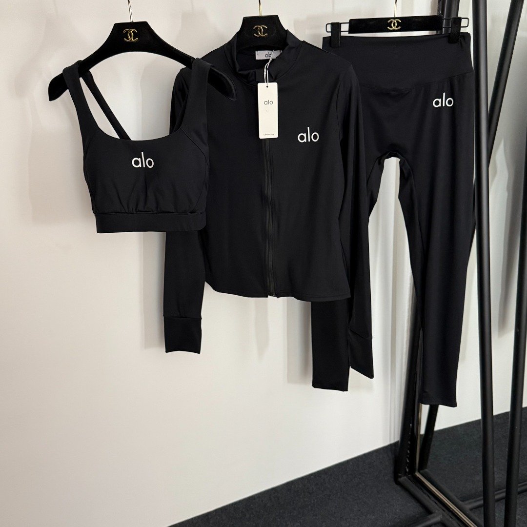 Alo Yoga Fitness Set W6052101 - Image 6