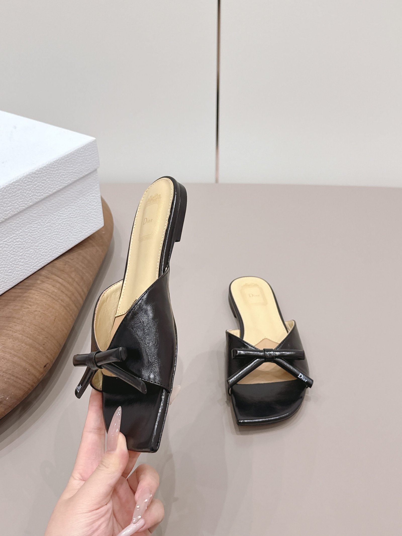 Dior bow flat sandals B6052102 - Image 4