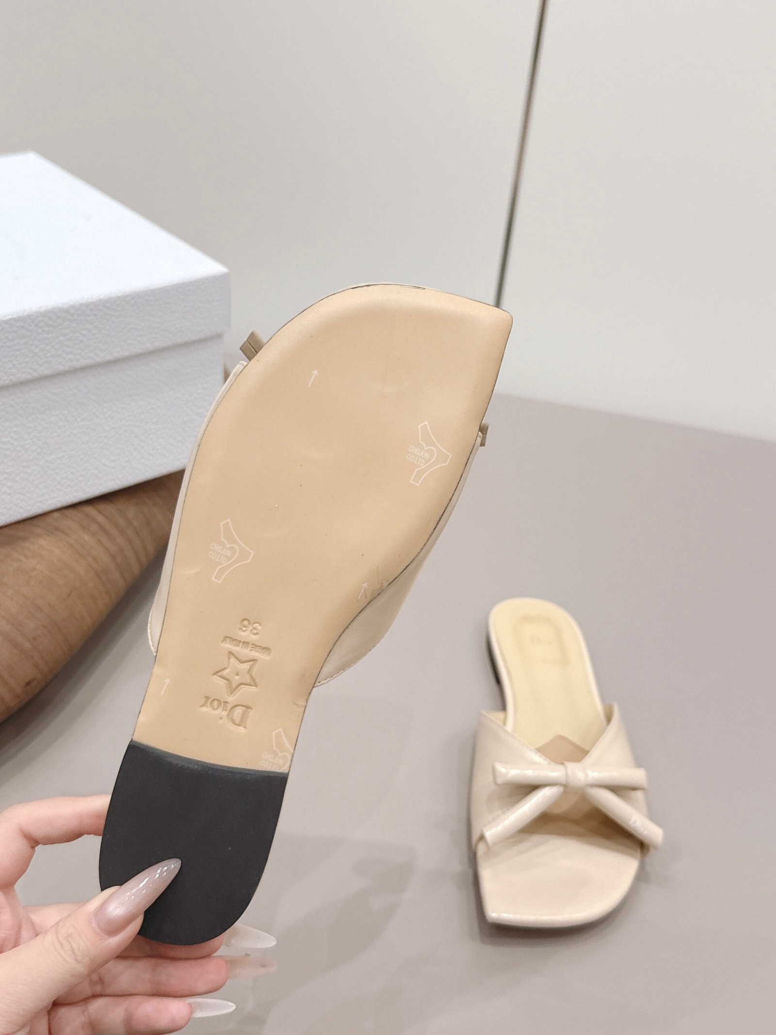 Dior bow flat sandals B6052102 - Image 7