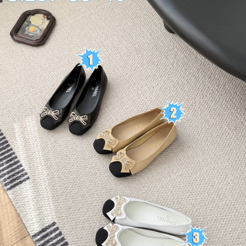 Chanel ballerina flats featuring B6052204