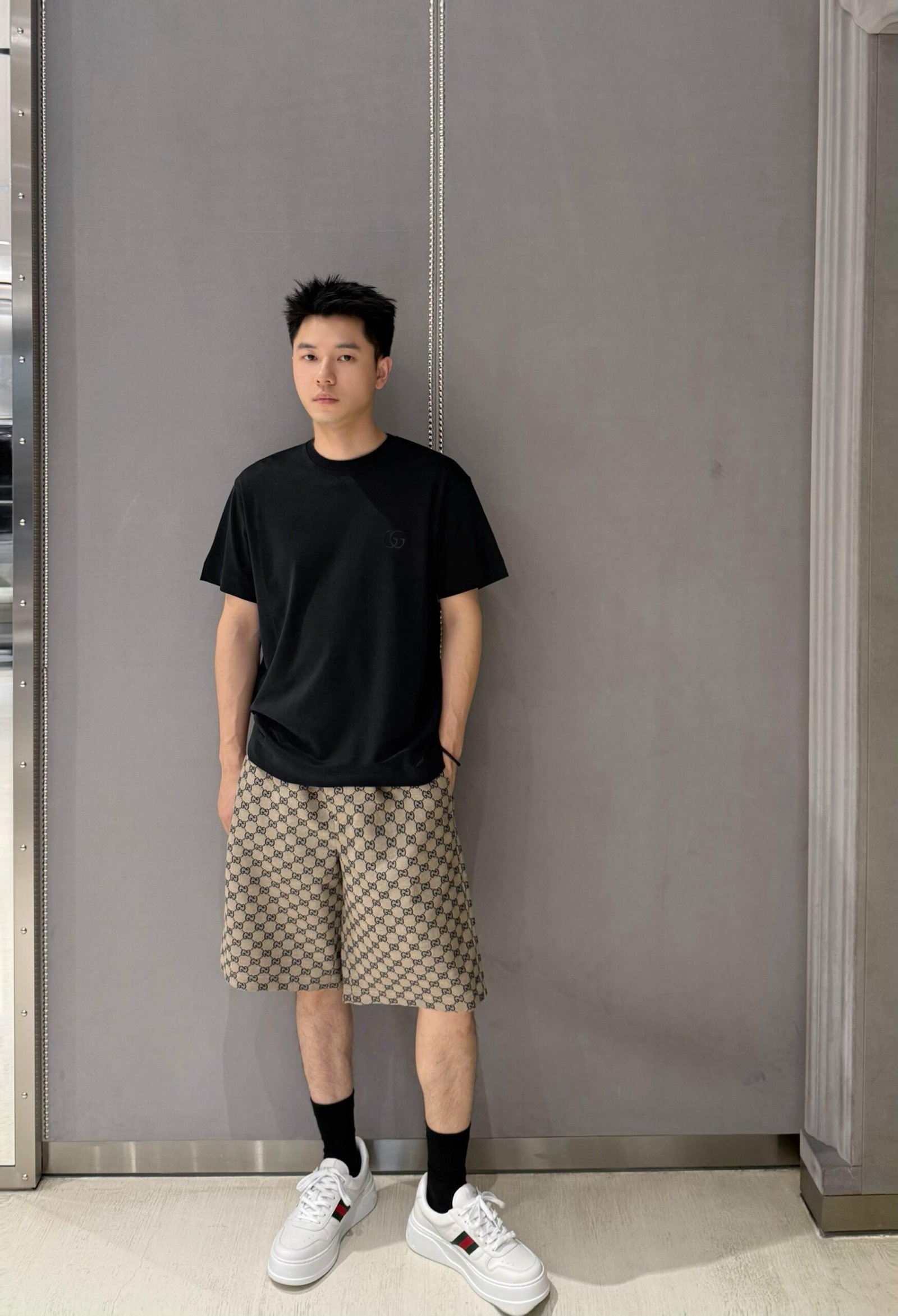 GU Black Double G Round Neck Short Sleeve Shirt M6052303 - Image 3