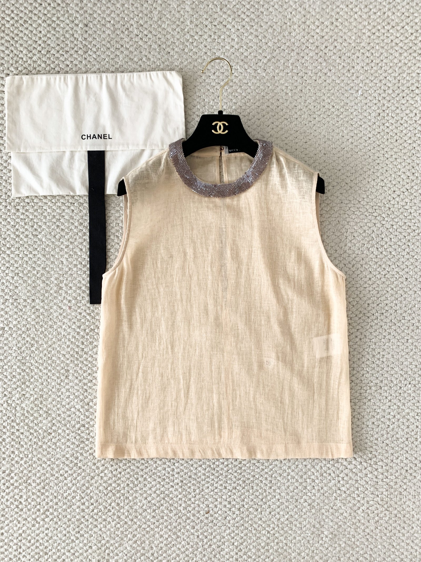Chanel round-neck turtleneck shirt W6052502