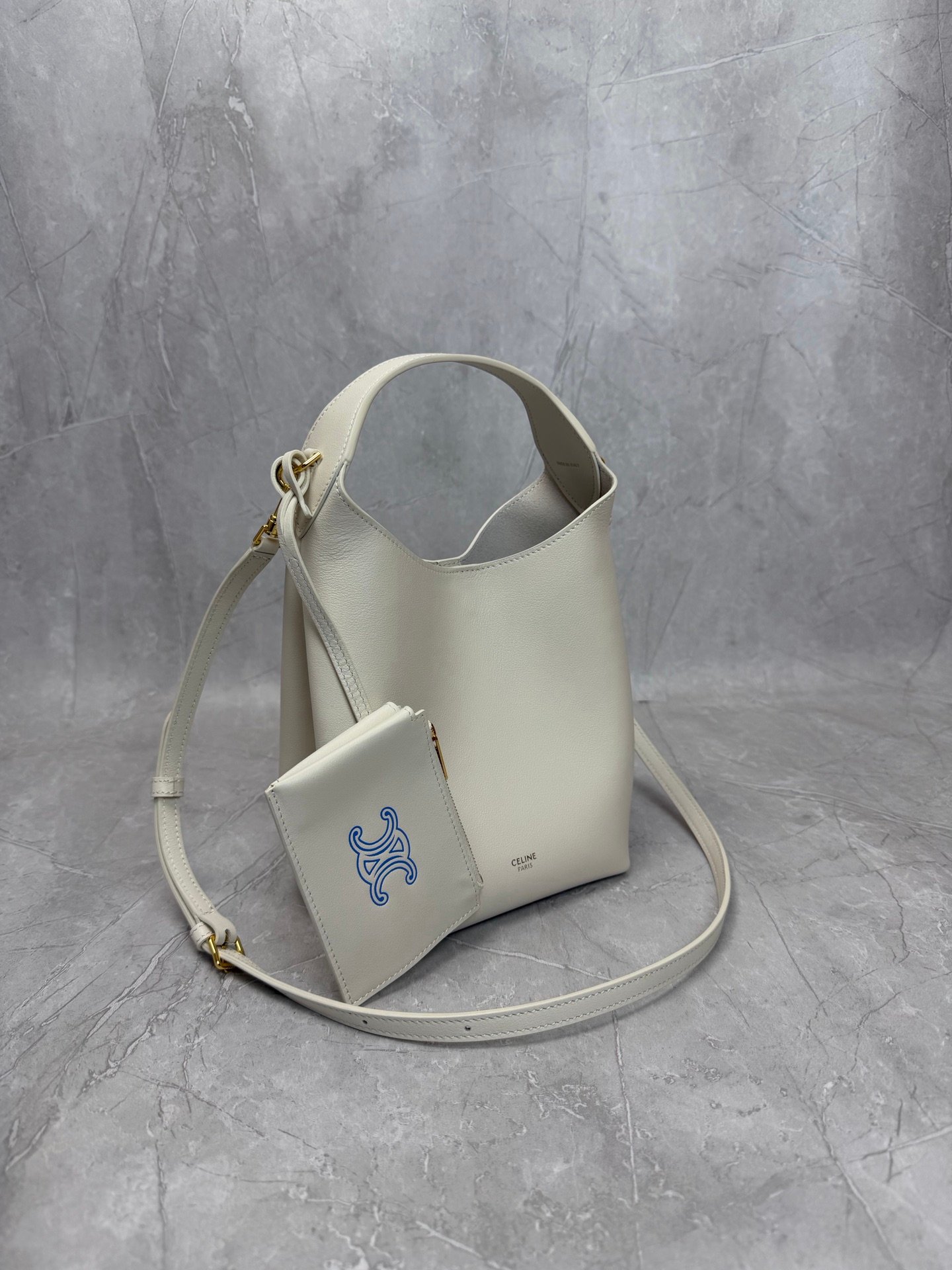 CELINE Small Size Hobo Handbag B6052501 - Image 4