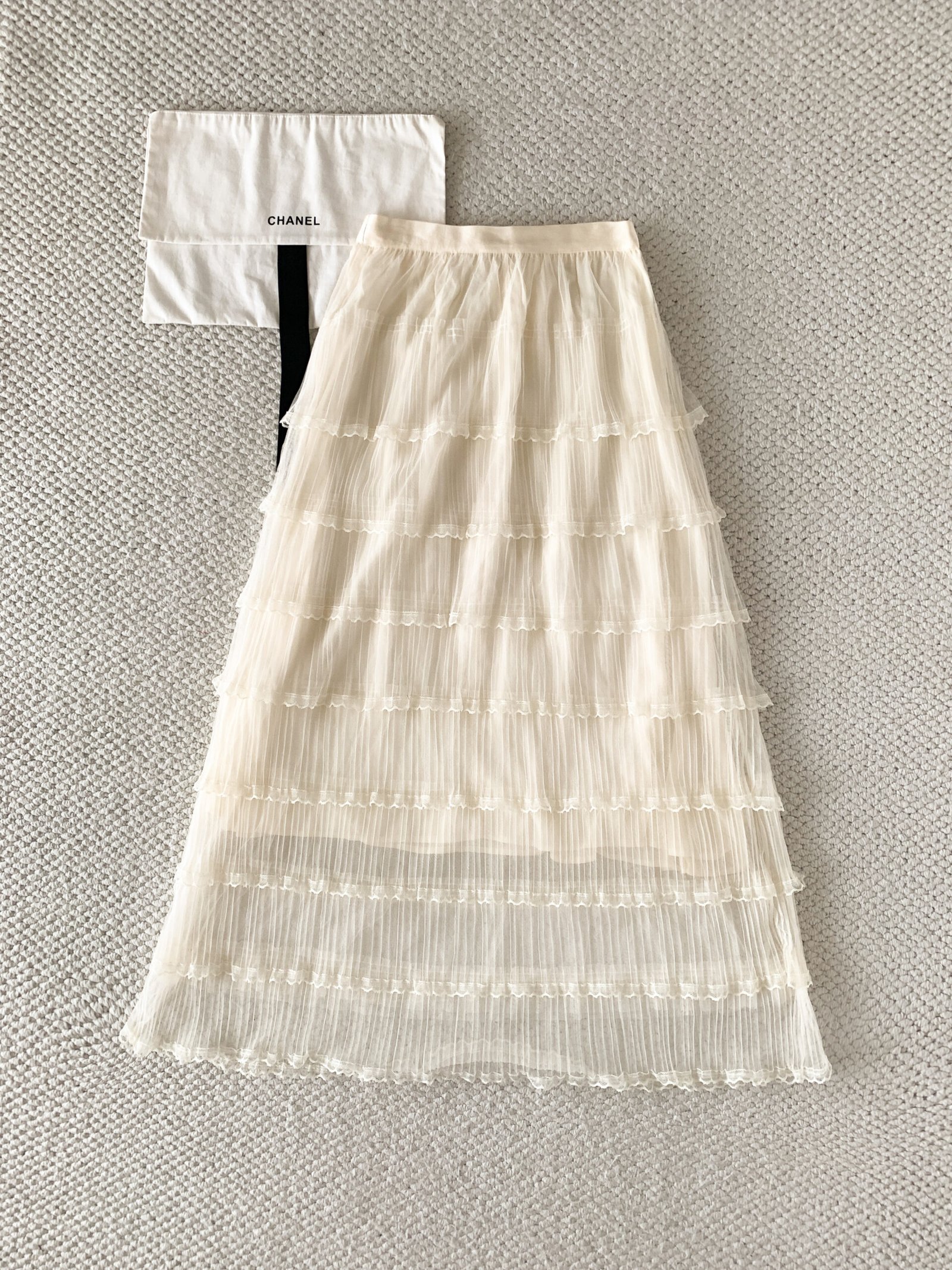 Dior Mid-Length Asymmetric Pleated Skirt W6052603 - Image 6