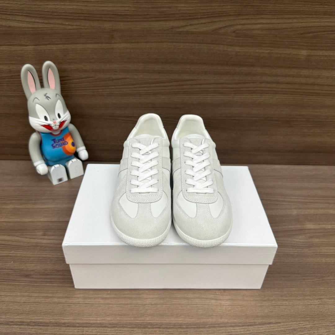Maison Margiela Replica Training Shoes B6052701 - Image 2