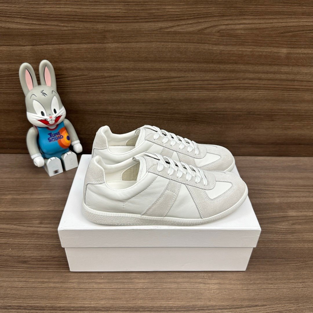 Maison Margiela Replica Training Shoes B6052701 - Image 3