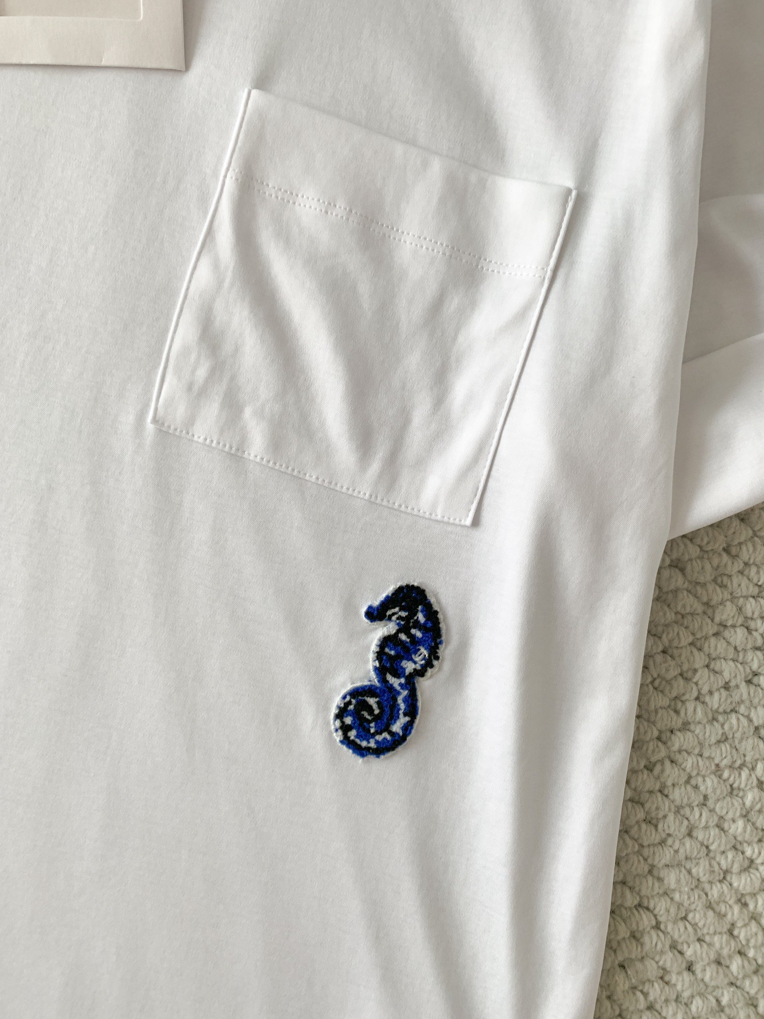 CHANEL Coco Beach t-shirt W6052701 - Image 5