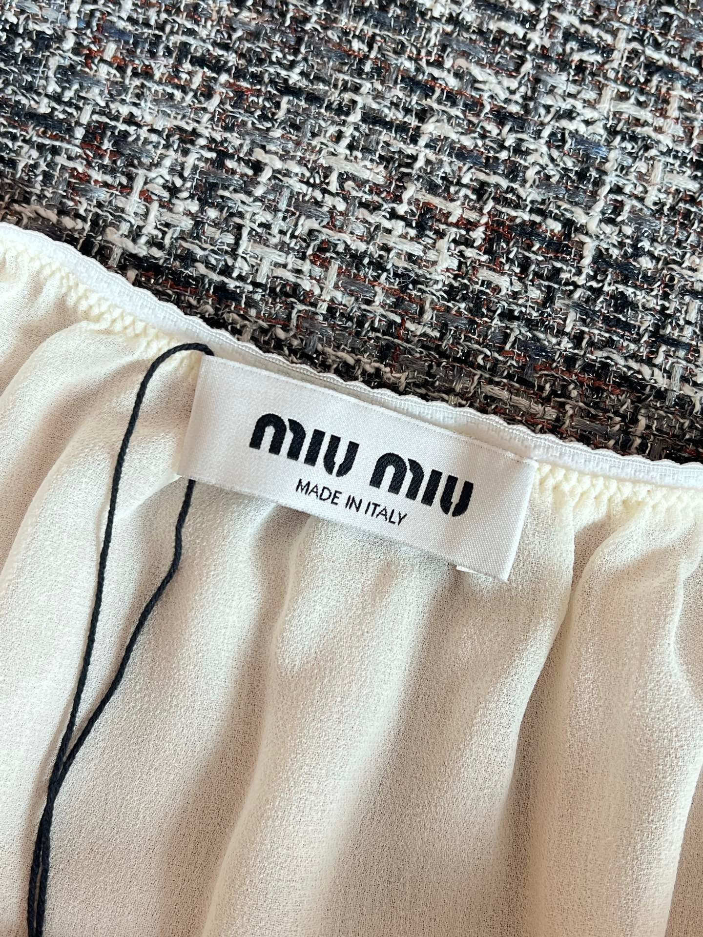 Miu Miu Layered Crinkle Silk Chiffon Mini Skirt W6052804 - Image 4