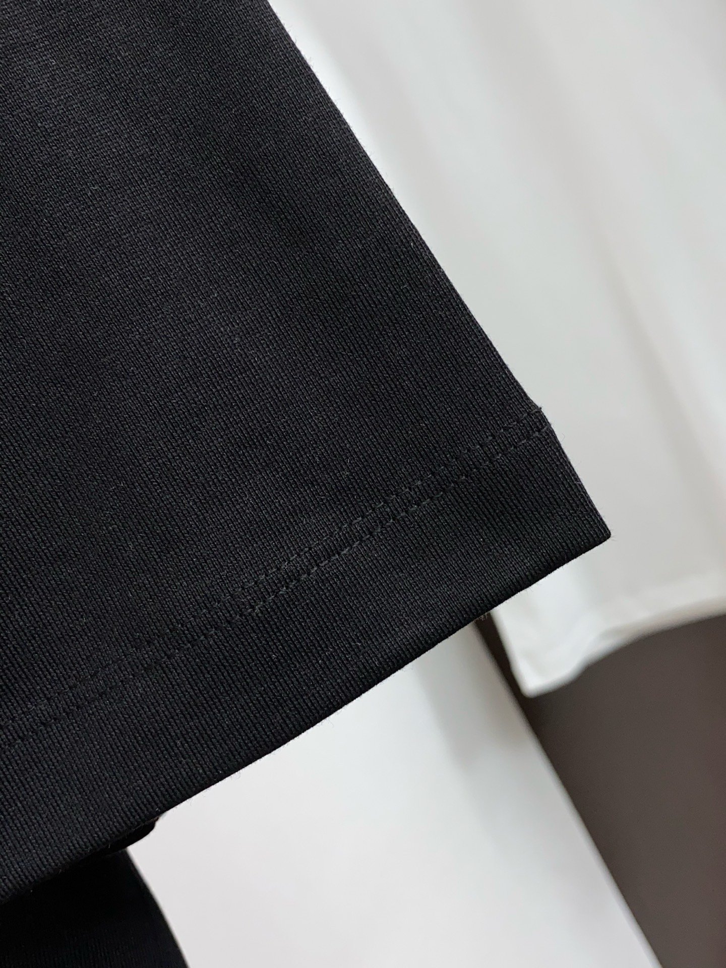 Gucci 2026 Spring/Summer New Short Sleeve M6052804 - Image 9