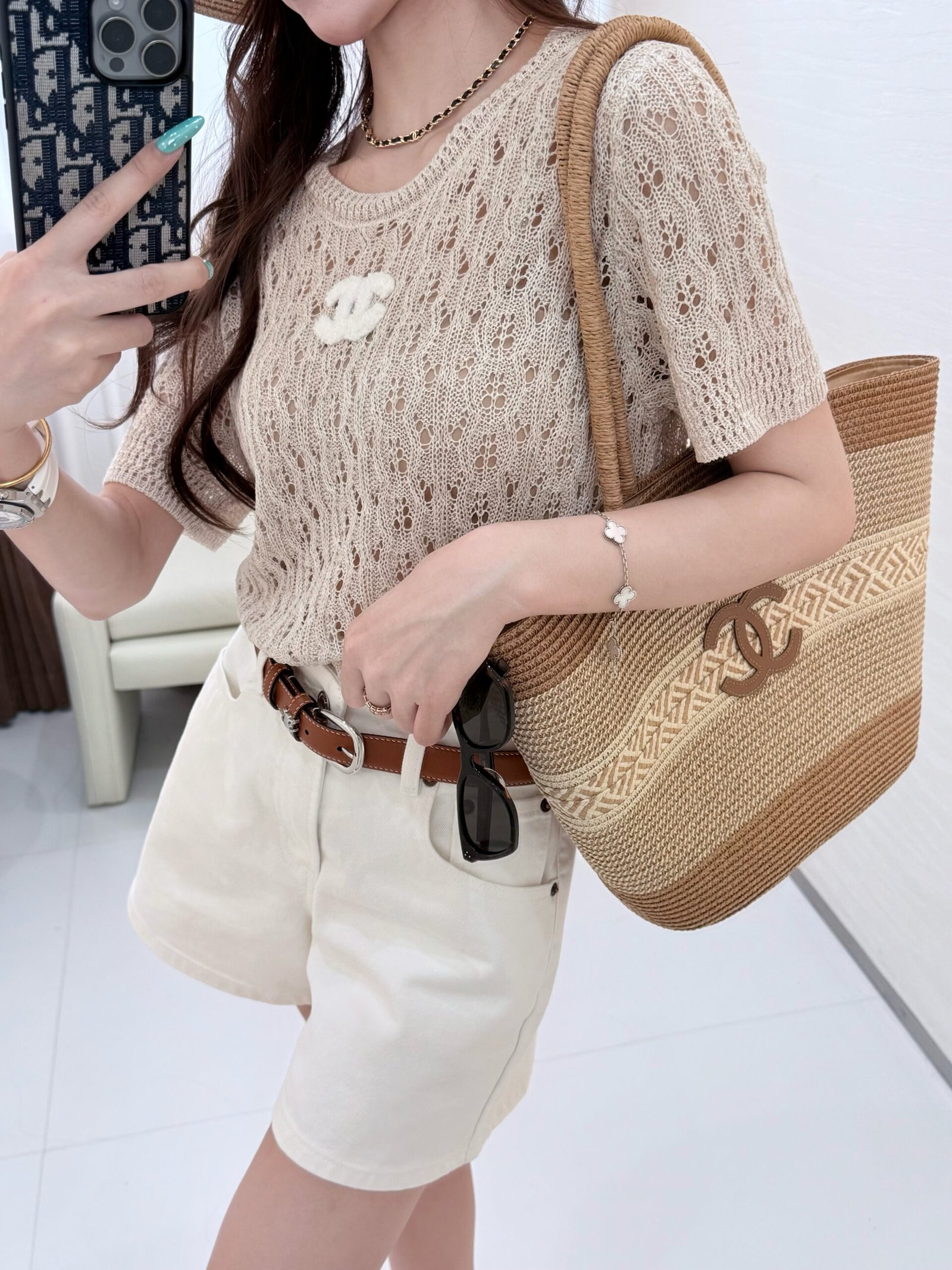 CHANEL Coco Beach Shopping Bag B6052904 - Image 8