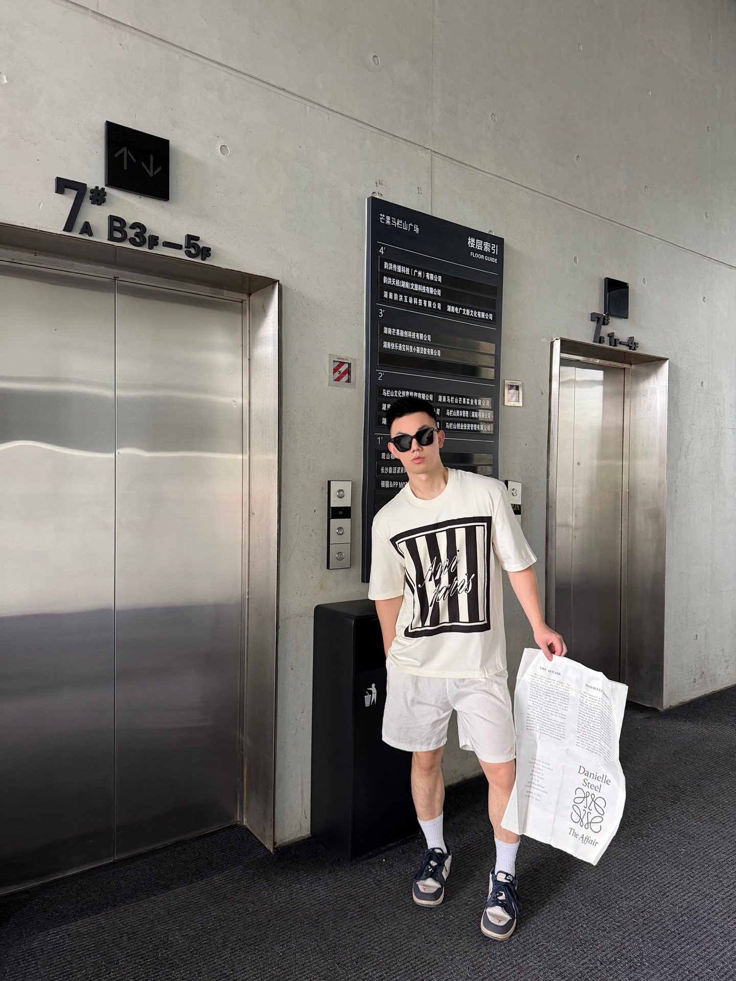 Ami Paris Lettered Square Scarf Short Sleeve Shirt M6052903 - Image 5