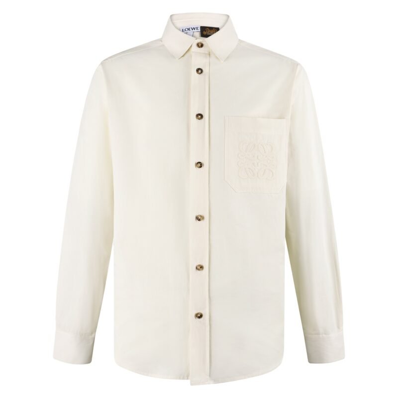 Camisa de manga larga con cuello abullonado LOEWE 26SS, bordada con logotipo y emblema M6052905