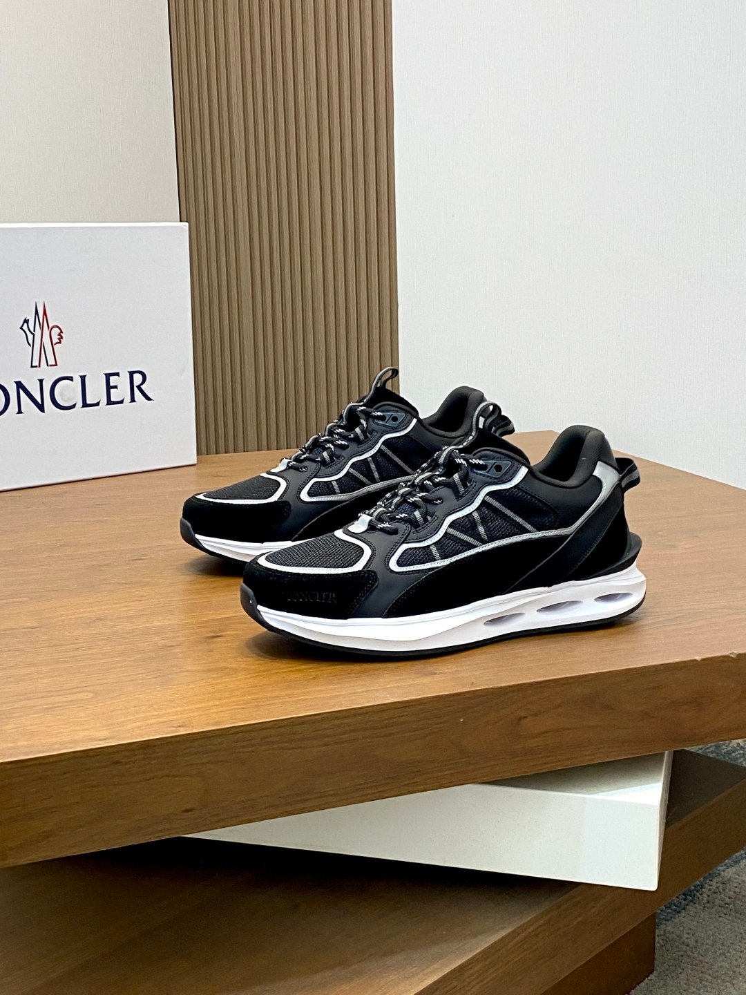 Zapatos deportivos Moncler para hombre B6052906 - Image 2