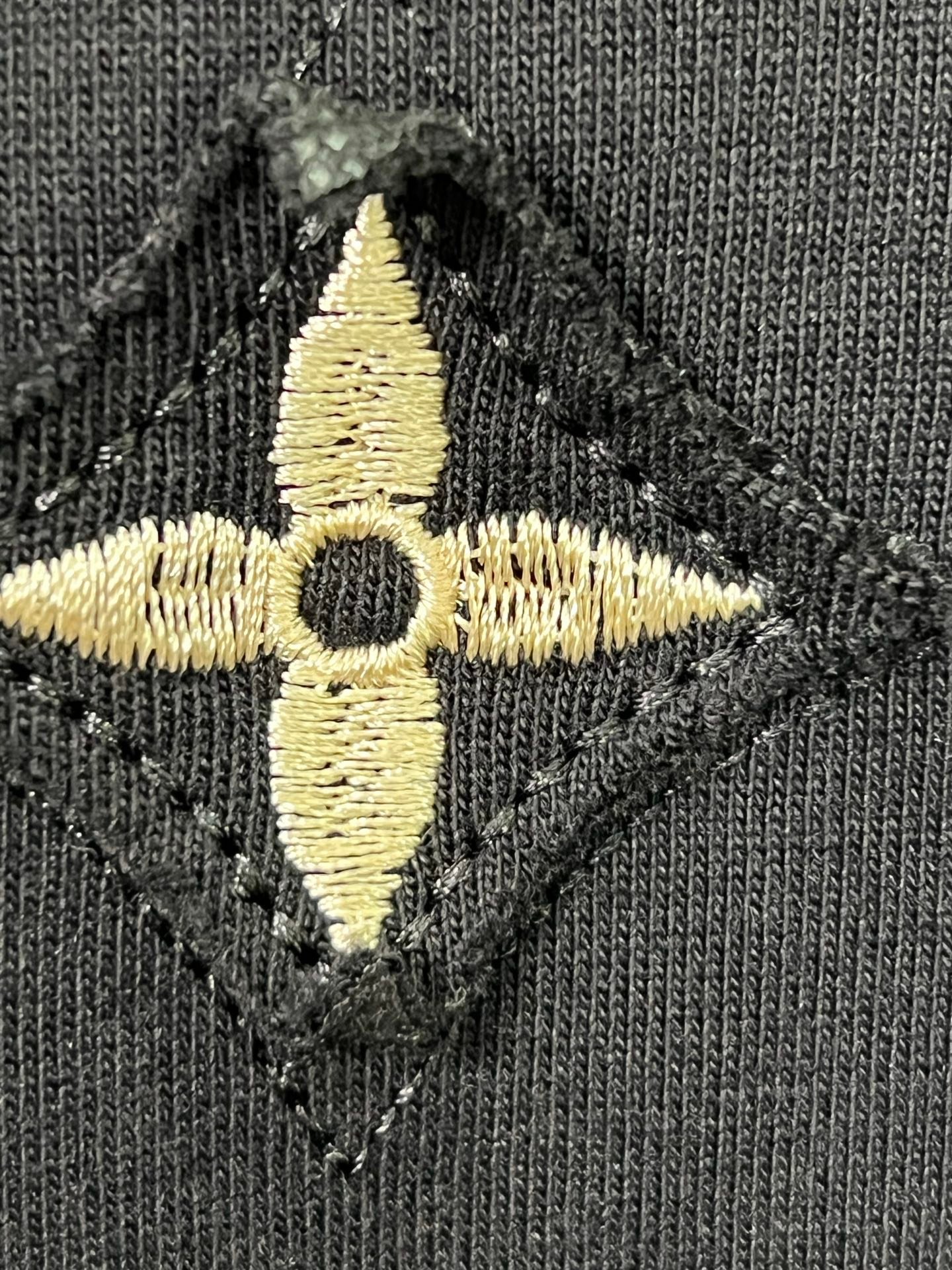 LV~ Patch embroidery style short sleeve shirt M6060105 - Image 14