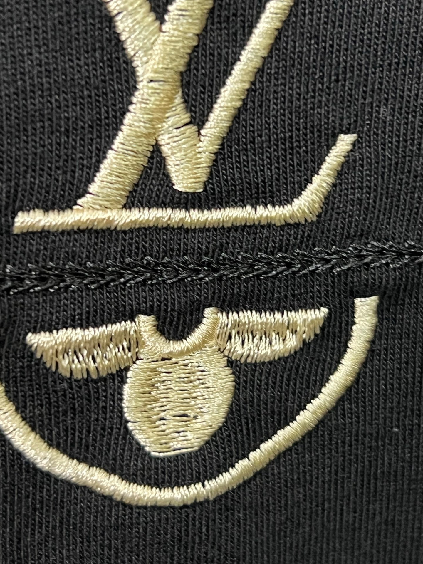 LV~ Patch embroidery style short sleeve shirt M6060105 - Image 15