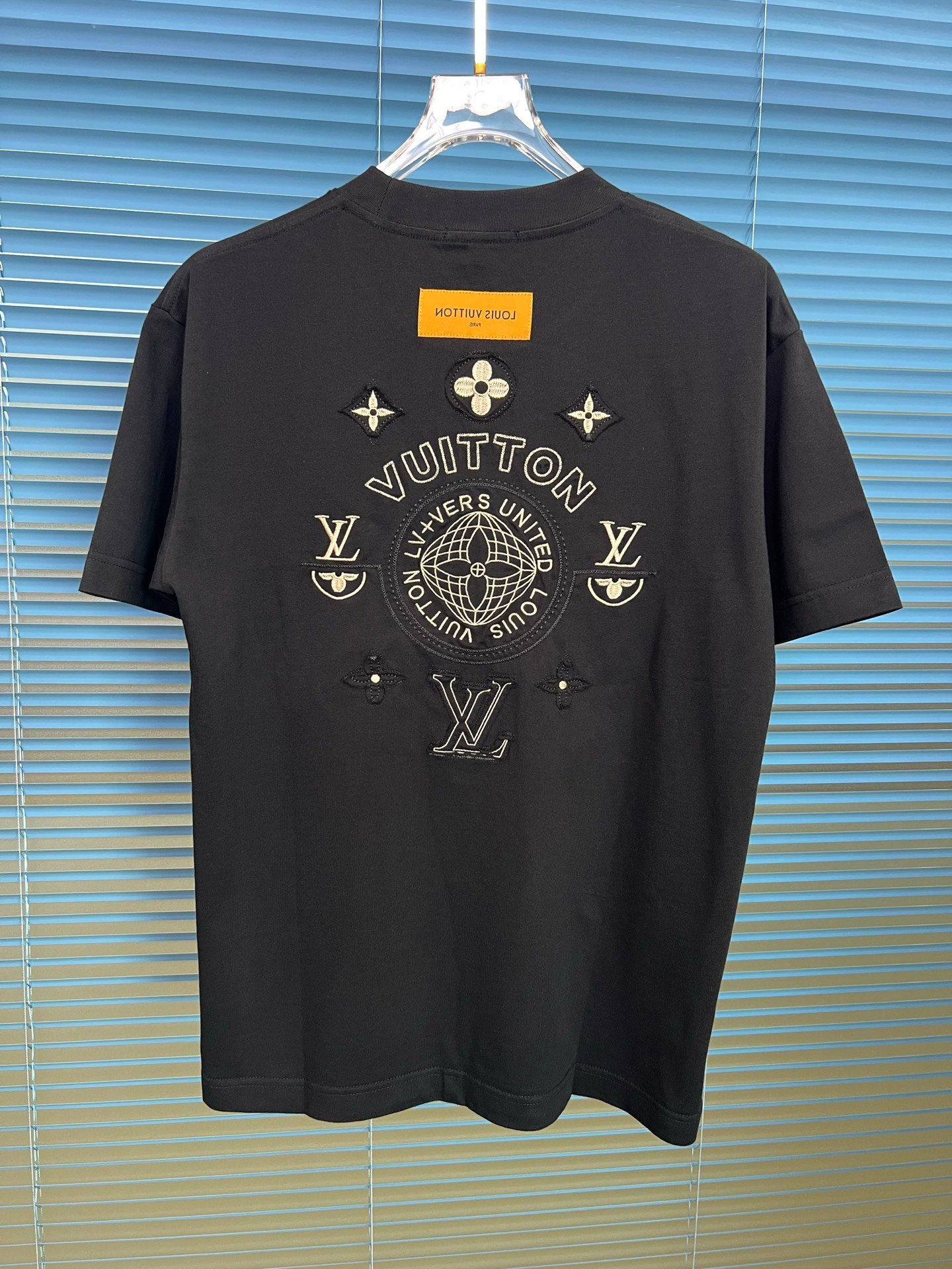 LV~ Patch embroidery style short sleeve shirt M6060105 - Image 7