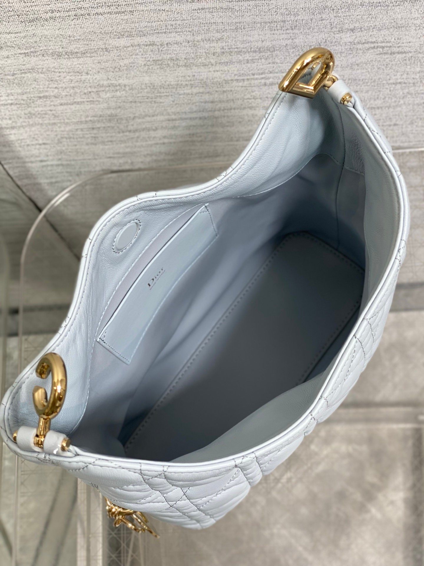 Dior Toujours Handbag B6060101 - Image 6