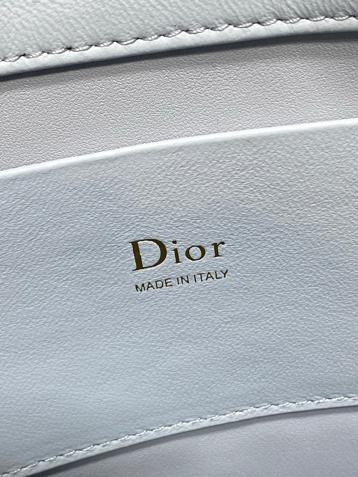 Dior Toujours Handbag B6060101 - Image 7