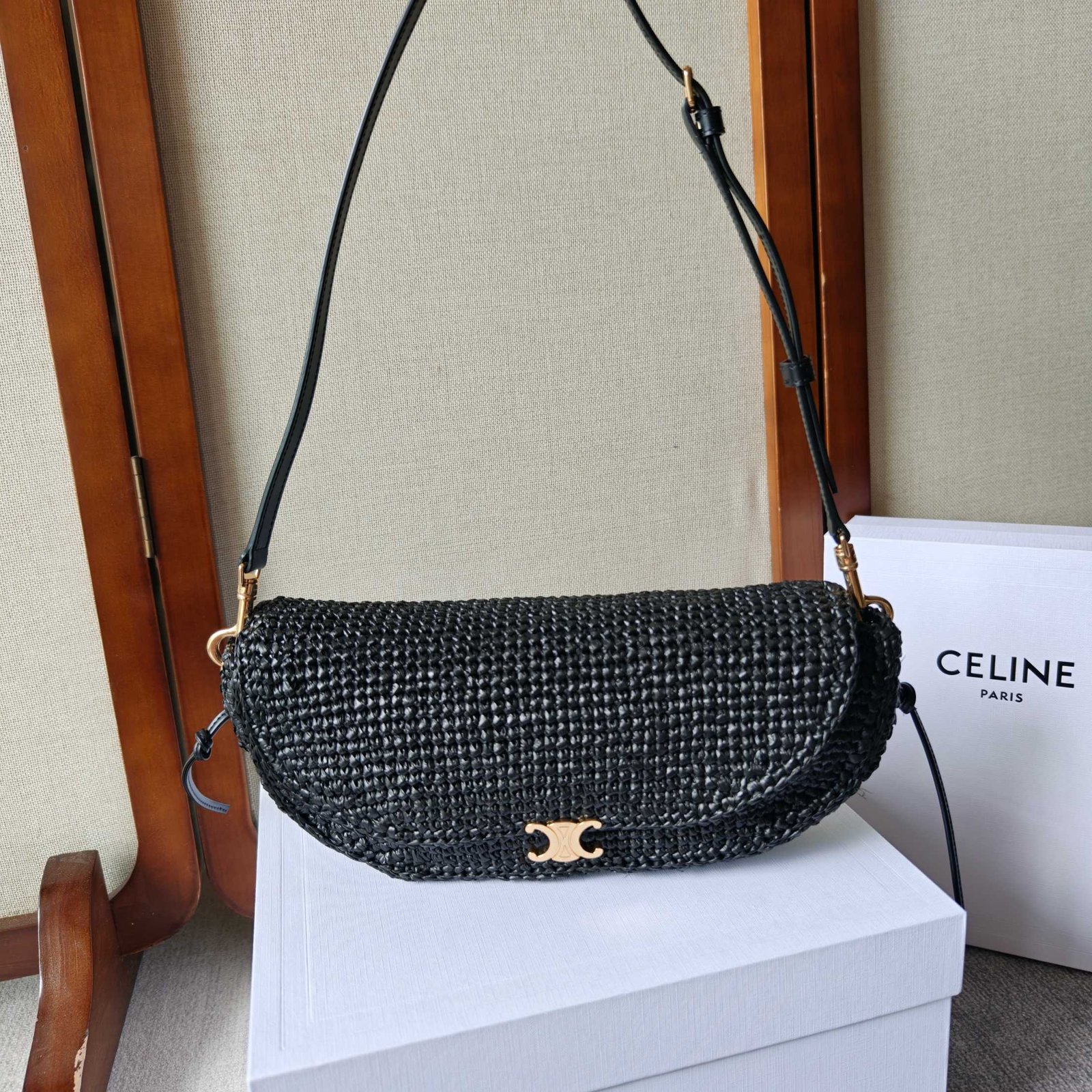 CELINE Little Halfmoon Soft Triomphe bag B6060103 - Image 2