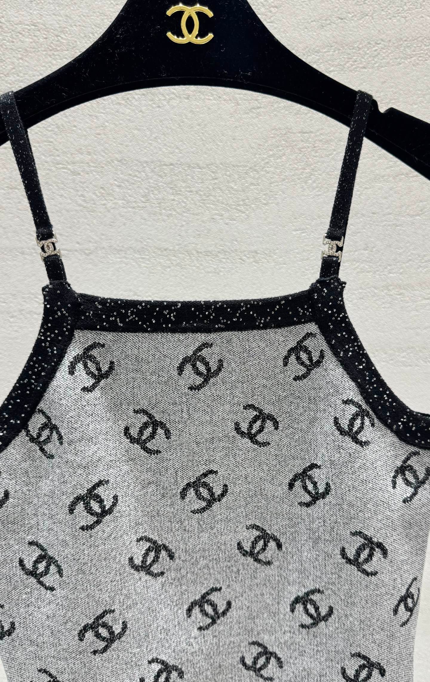 Chanel CC Logo sequined thin bandeau top W6060203 - Image 3