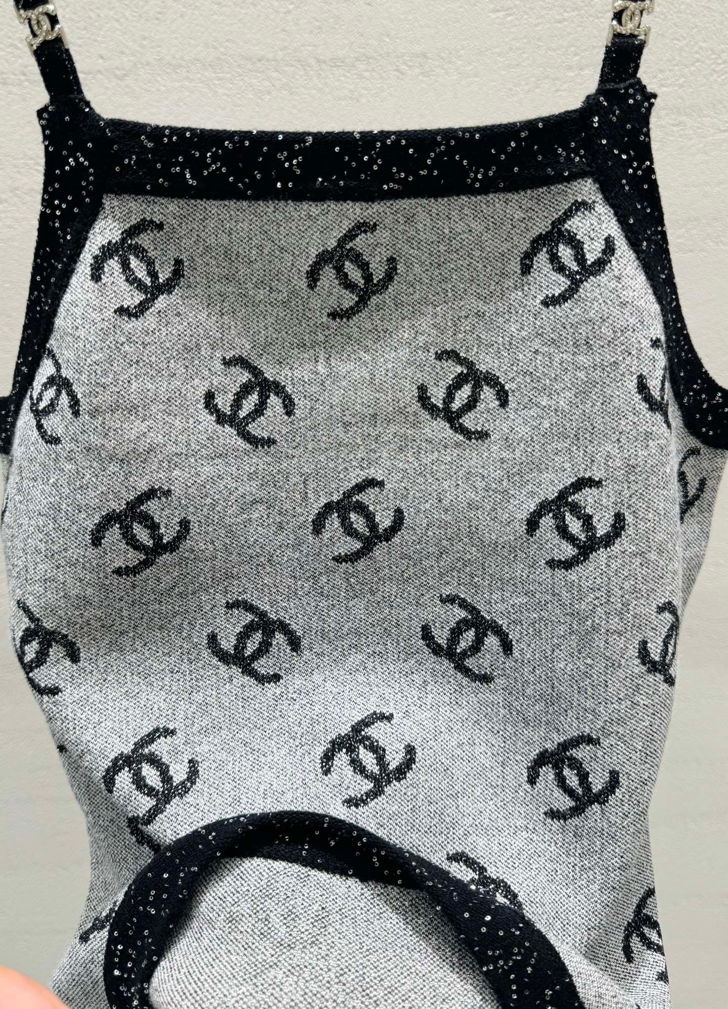 Chanel CC Logo sequined thin bandeau top W6060203 - Image 4
