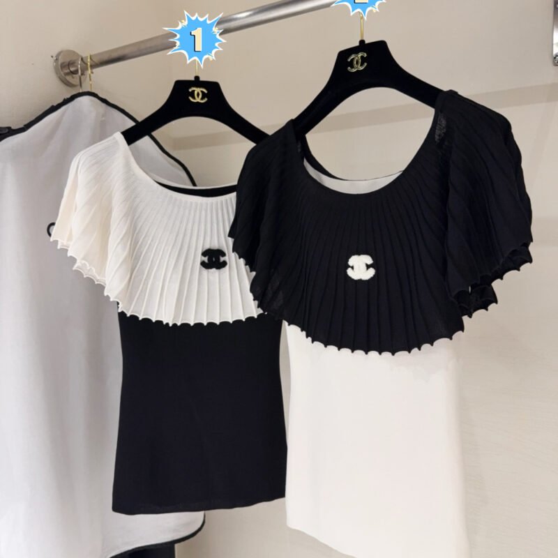 Chanel black and white contrast knit top W6060204