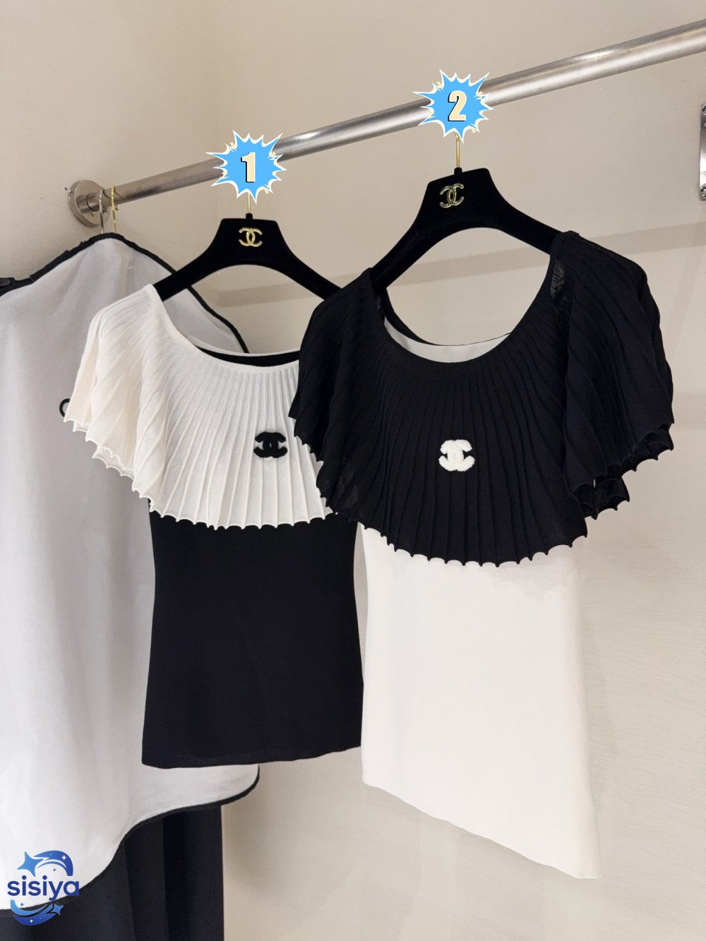 Chanel black and white contrast knit top W6060204
