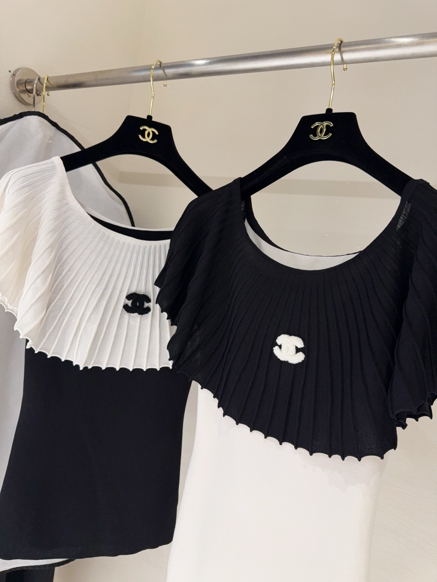 Chanel black and white contrast knit top W6060204 - Image 6