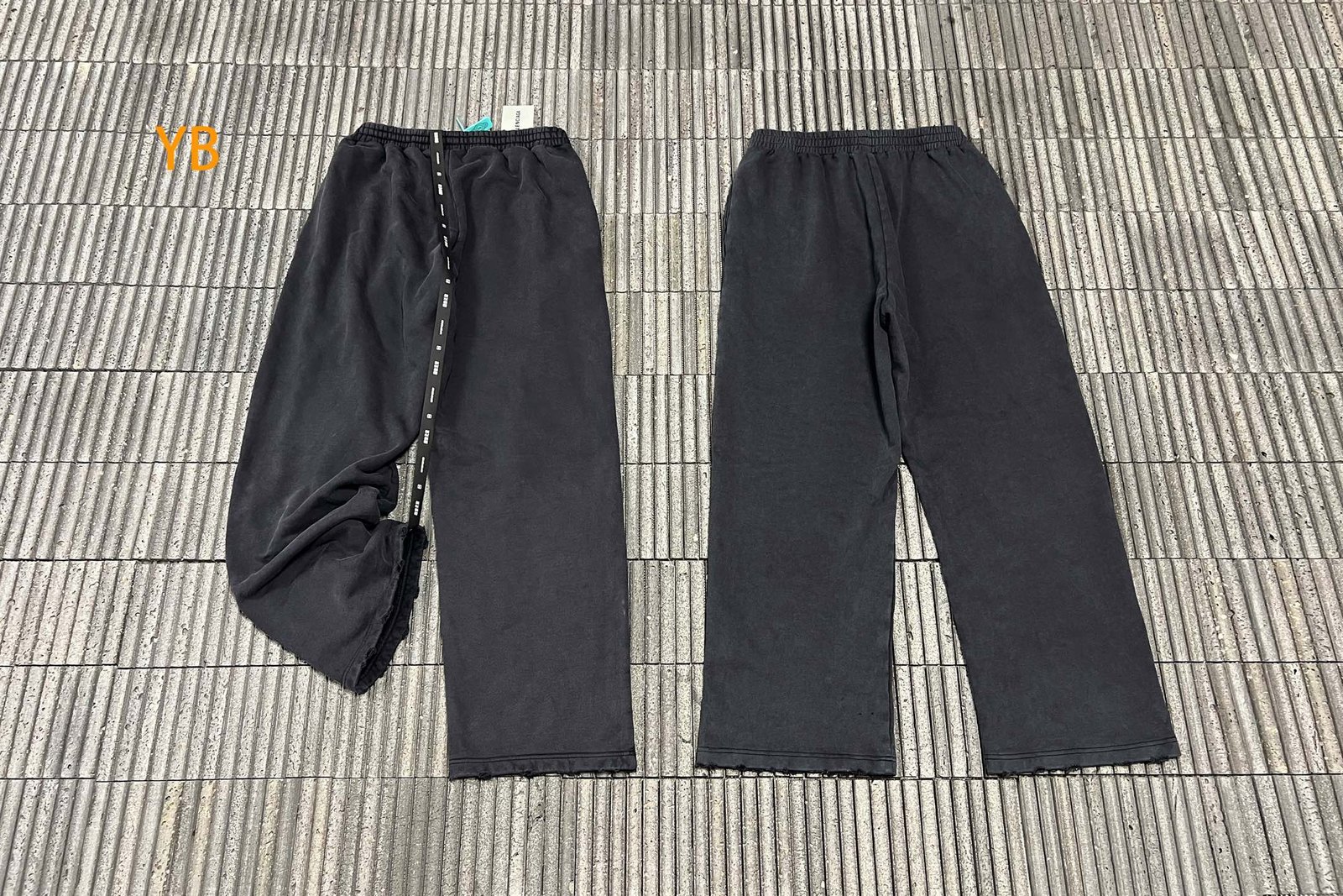 BALENCIAGA 2026 Spring/Summer Series Concealed Tape Letter Print Casual Pants M6060301 - Image 6