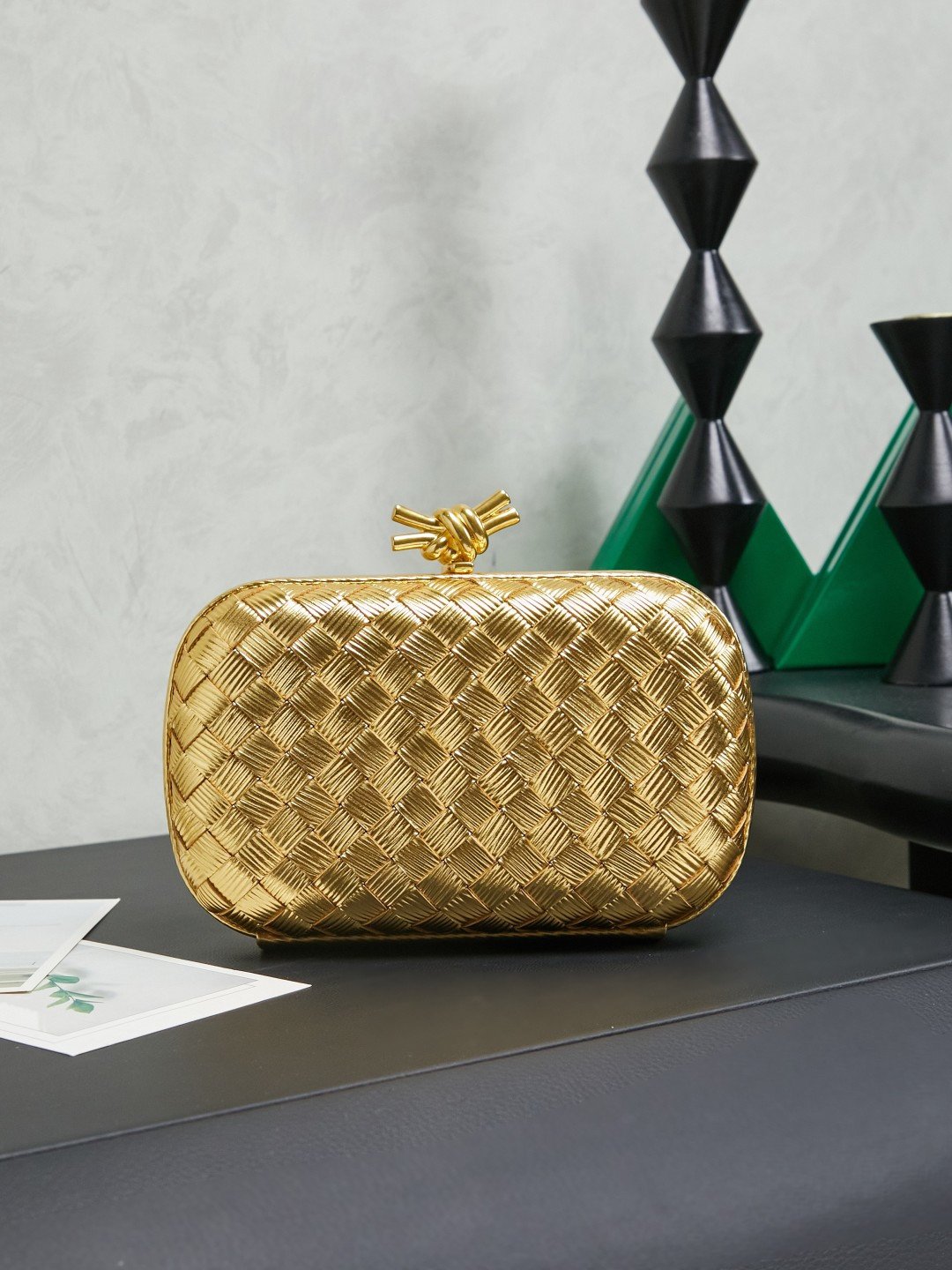 Bottega Veneta Knot Padded Leather Clutch Bag B6060302 - Image 2