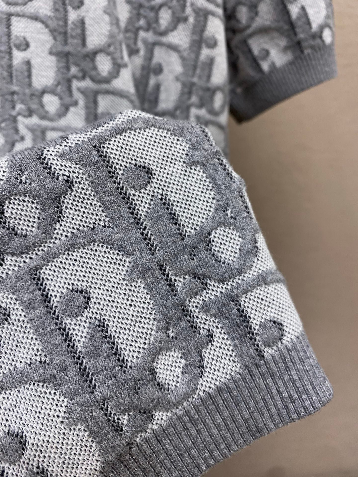 DIOR OBLIQUE Knitted Short-Sleeved Polo Shirt M6060801 - Image 9