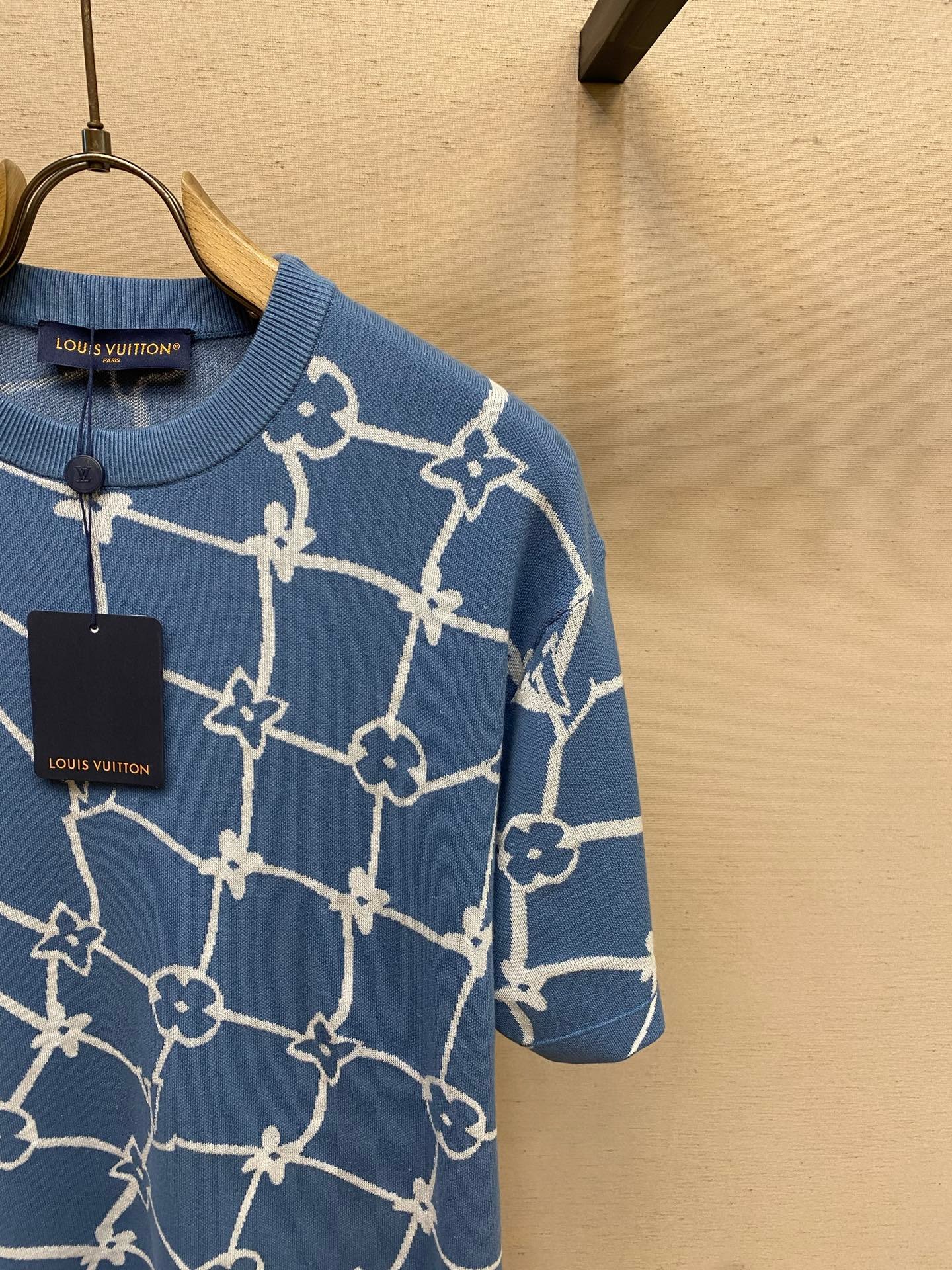 LV Flowery Rhombic Fog Knitted T-Shirt M6060803 - Image 7