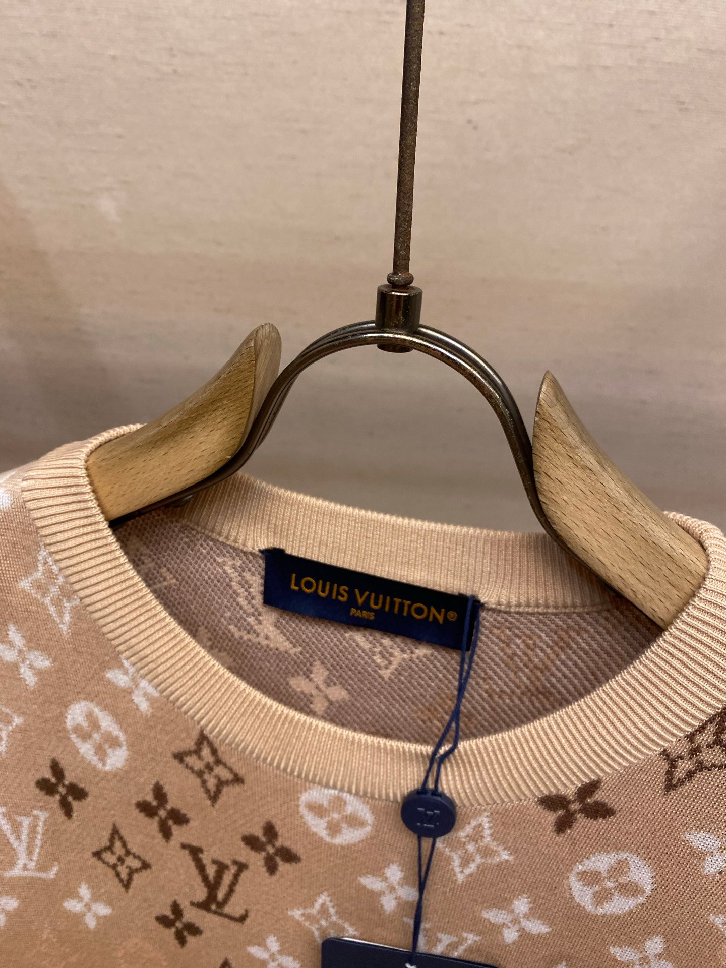 Louis Vuitton Full-Print Old-Fashioned Gradient Knit Short-Sleeved T-Shirt M6060805 - Image 7