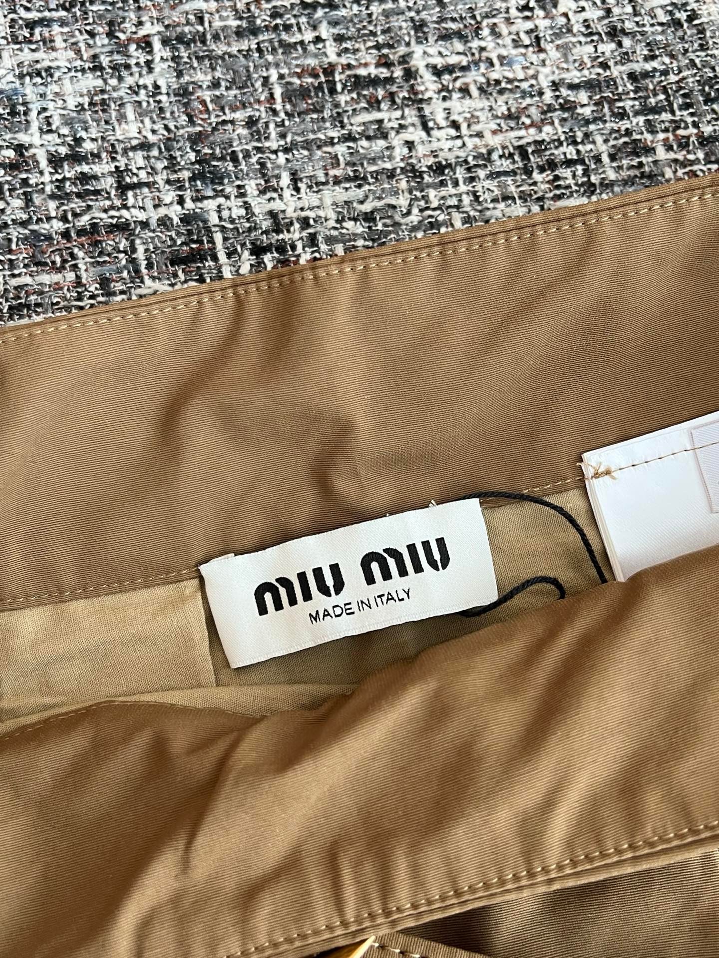Miu Miu brown pleated mini skirt W6060803 - Image 4
