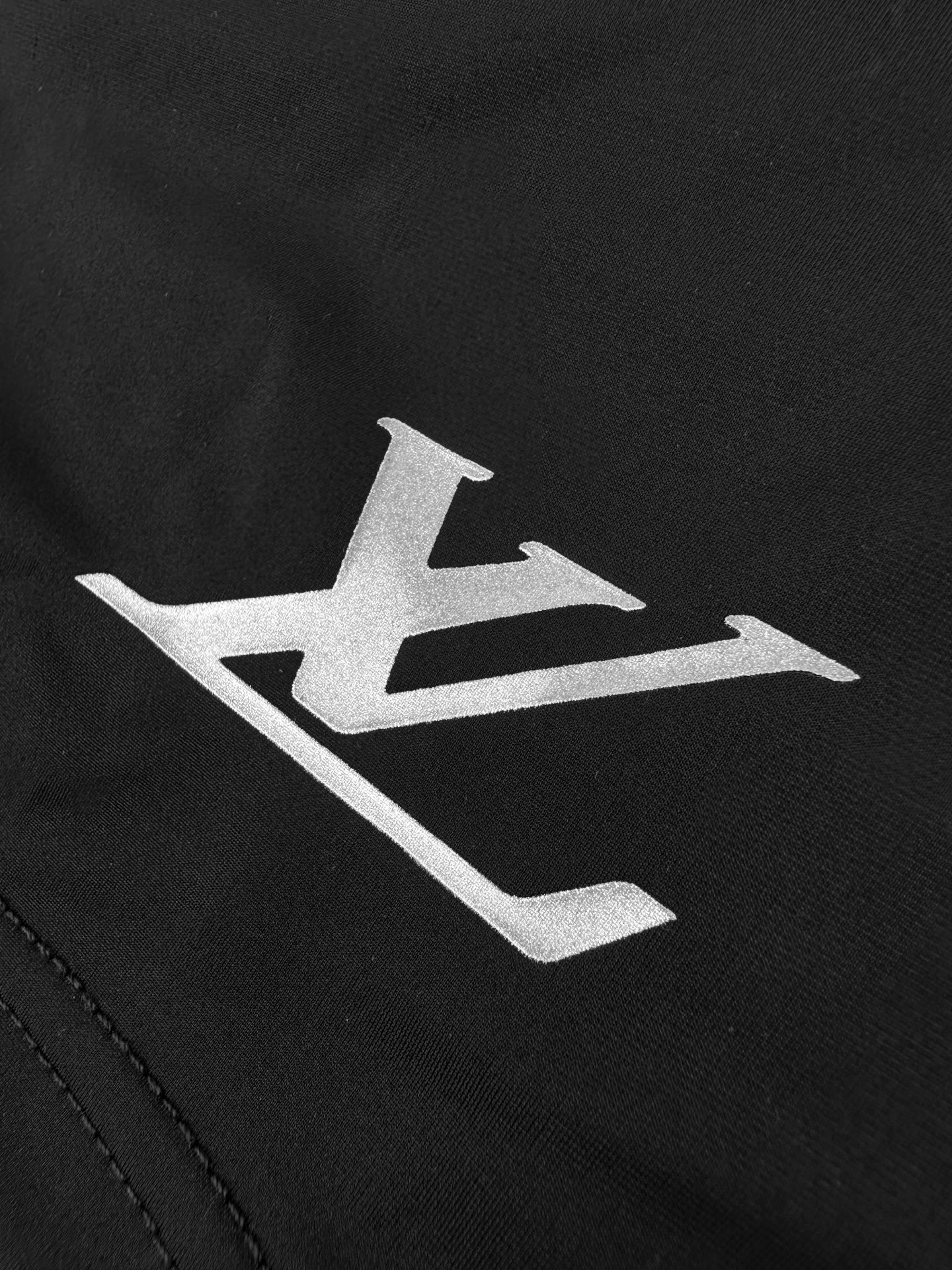 LOUIS VUITTON logo double-layer sports shorts M6060901 - Image 11