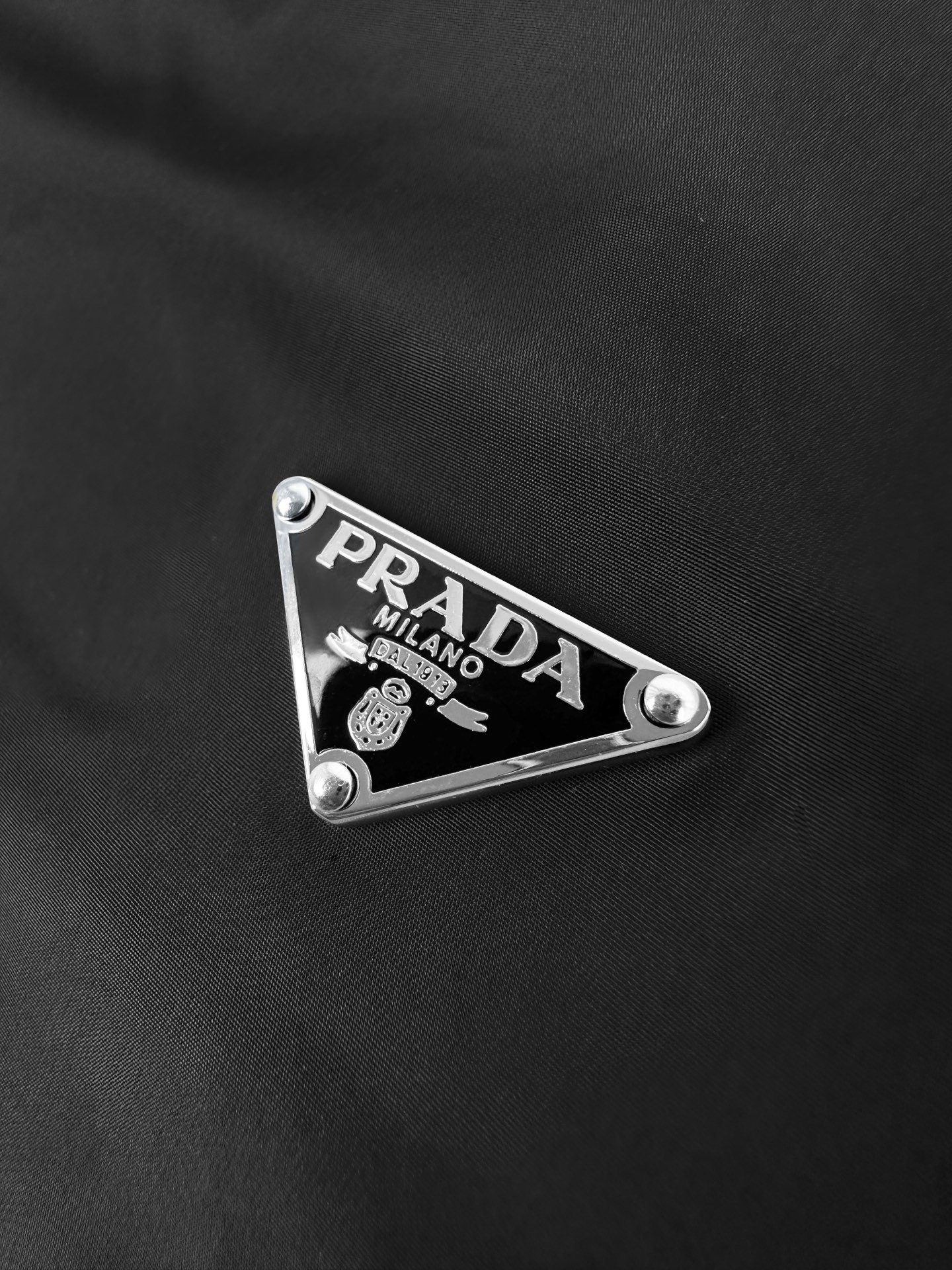 Prada Triangle Logo Zippered Short-Sleeved Shirt M6060902 - Image 15
