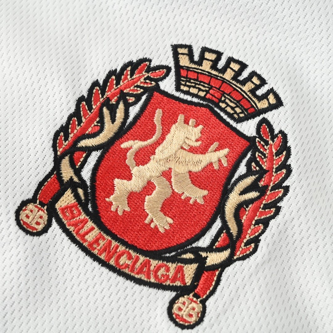 BALENCIAGA / PARIS No. 10 Embroidered Print Short-Sleeved T-Shirt M6061005 - Image 7