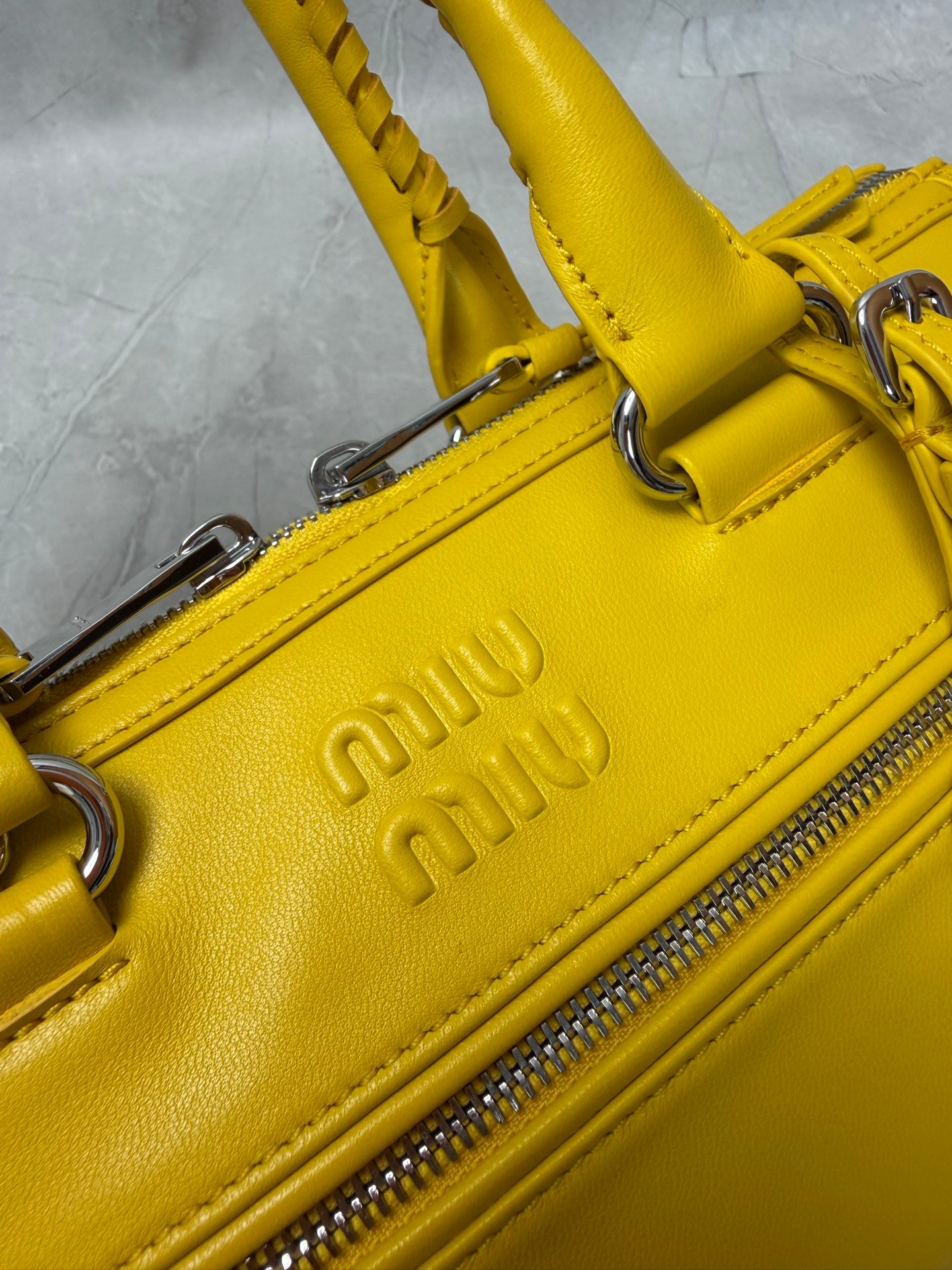 Miu Miu motorcycle-style handbag B6061004 - Image 7
