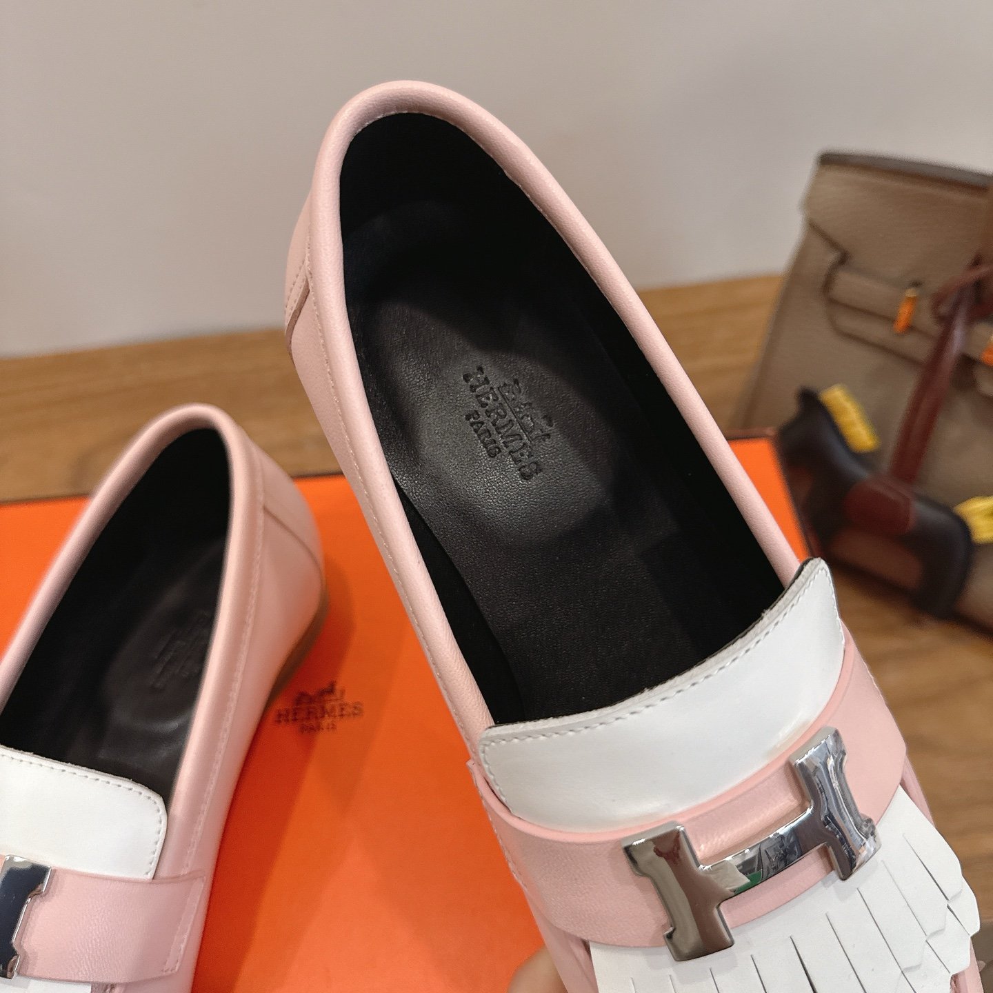 Hermes Women's Loafers B6061002 - Image 3