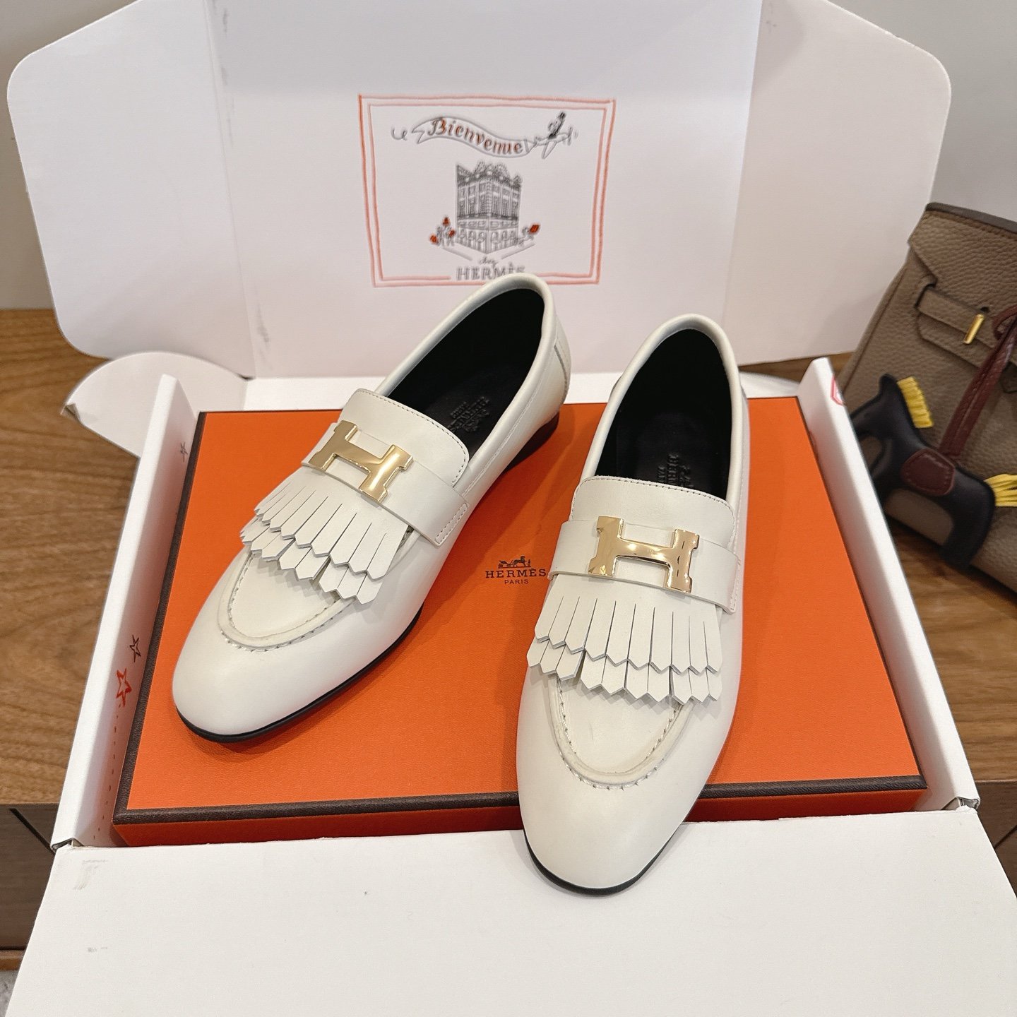 Hermes Women's Loafers B6061002 - Image 4