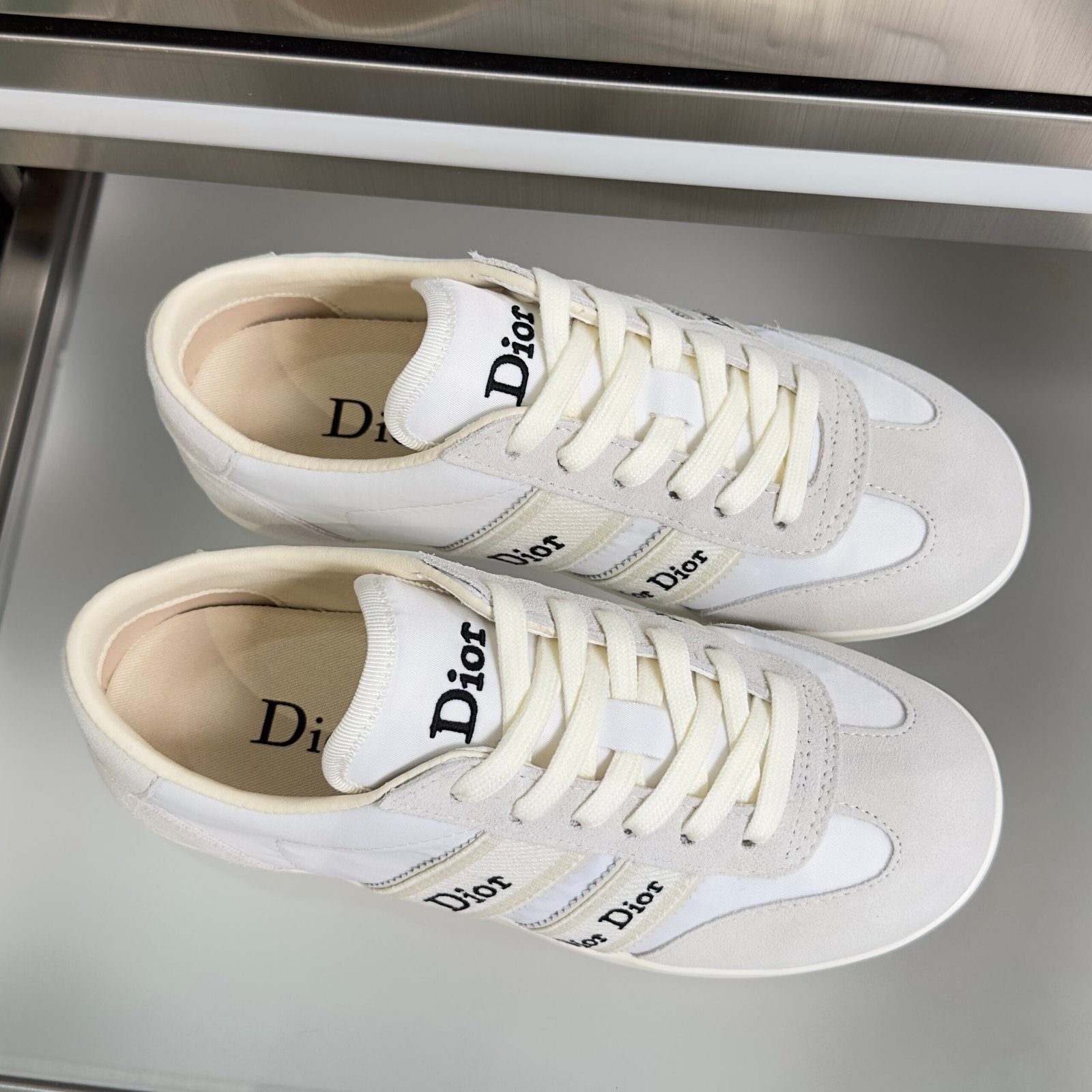 Dior Ribbon Sneaker B6061001 - Image 5