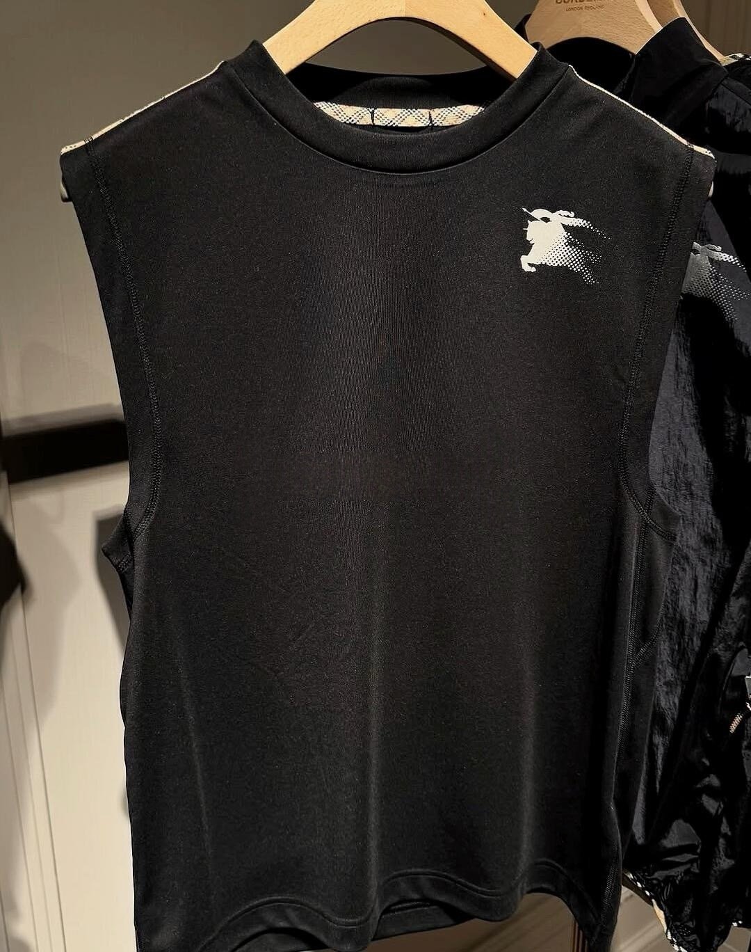 Burberry Knight Logo Check Shirt M6061101 - Image 4