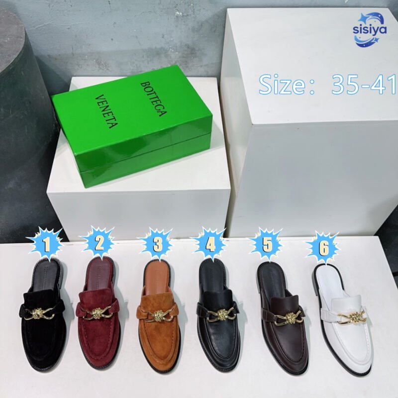 Bottega Veneta Astaire Knot-Accented Leather Mules B6061201