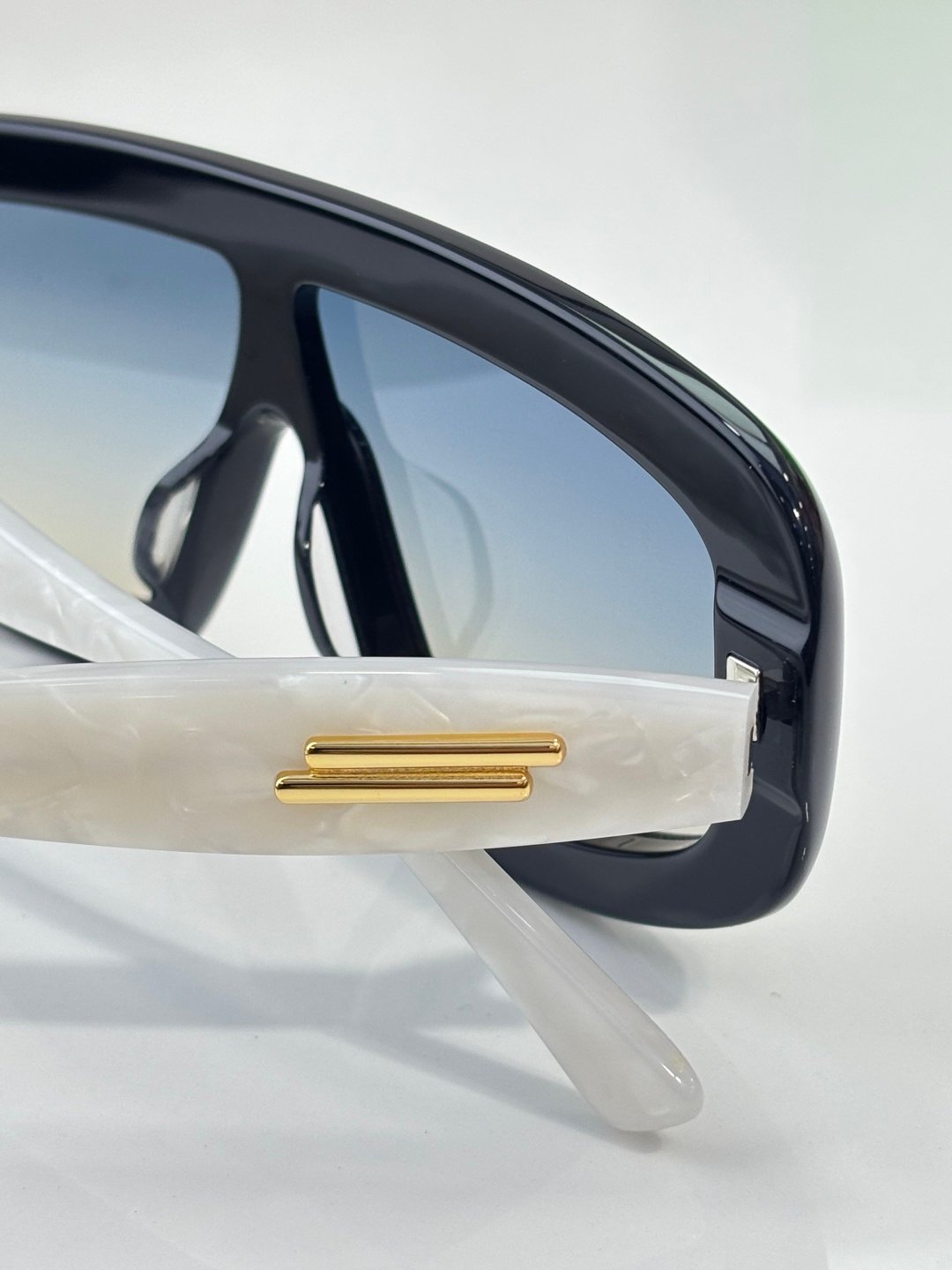 Bottega Veneta BV1281S 002 sunglasses B6061202 - Image 7