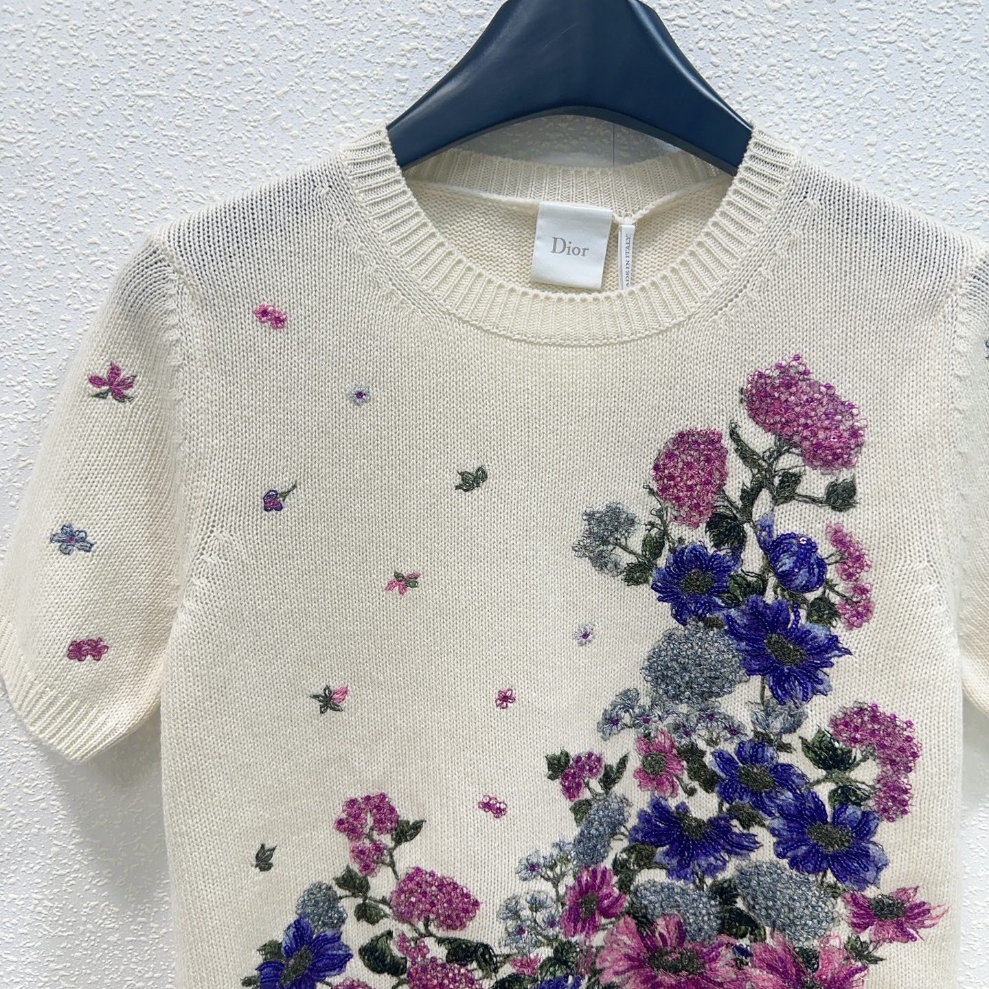 Dior Short-Sleeved Embroidered Sweater W6061301 - Image 6
