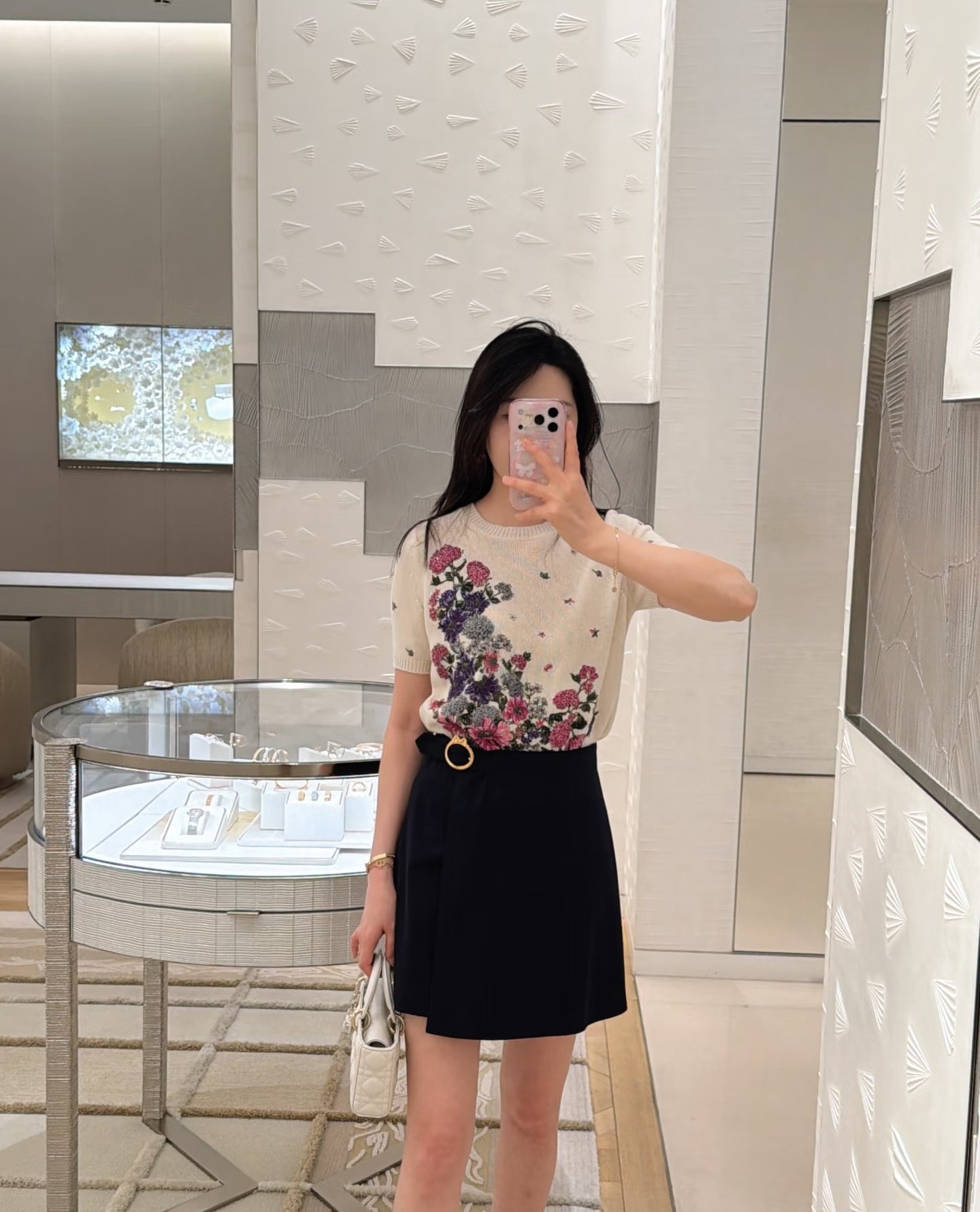 Dior Short-Sleeved Embroidered Sweater W6061301 - Image 8