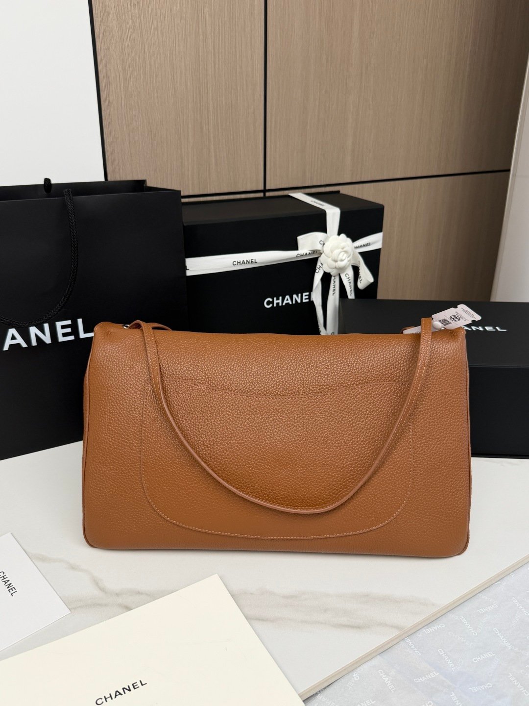 Chanel Maxi flapbag , Grained calfskin B6061301 - Image 3