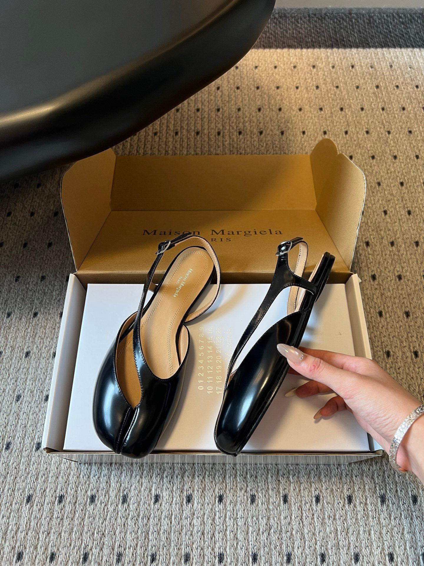 Maison Margiela Tabi Slingback B6061302 - Image 6