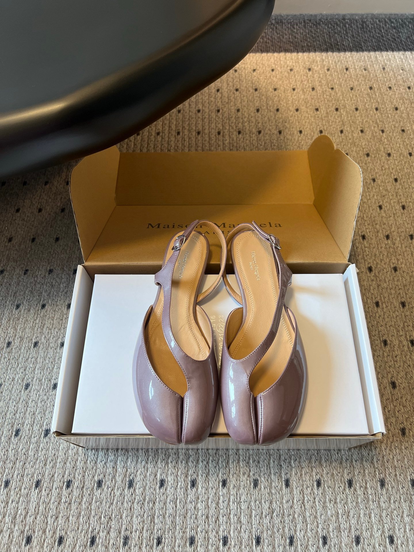 Maison Margiela Tabi Slingback B6061302 - Image 2